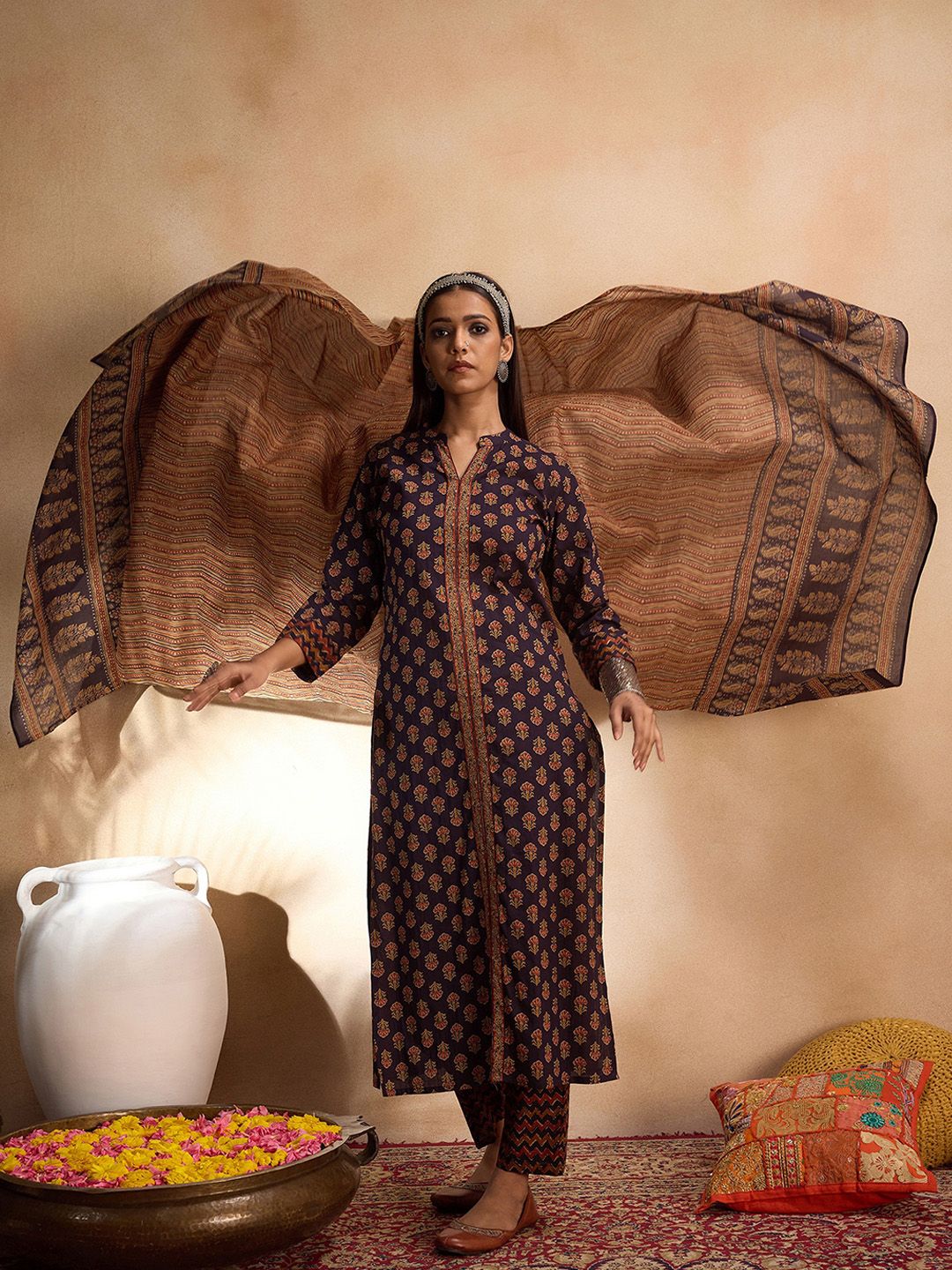 Indyancart IE Floral Printed Pure Cotton Straight Kurta with Trousers & Dupatta