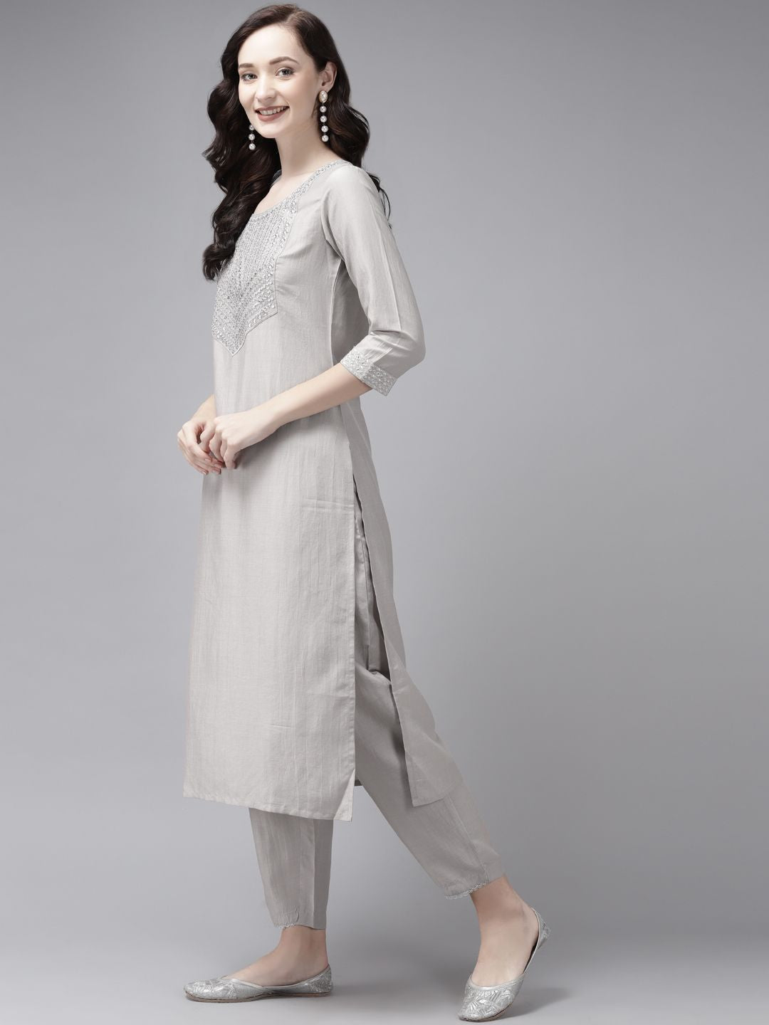 Indyancart IE Women Grey Ethnic Motifs Yoke Design Regular Kurta with Trousers & With Dupatta