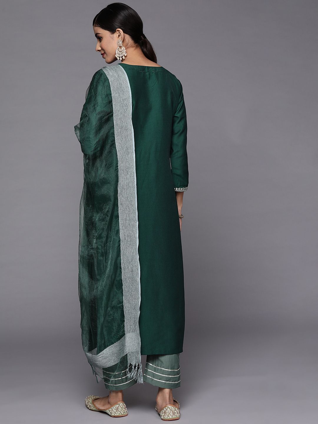 Indyancart VA Women's Green Ethnic Motifs Embroidered Kurta with Trousers & With Dupatta