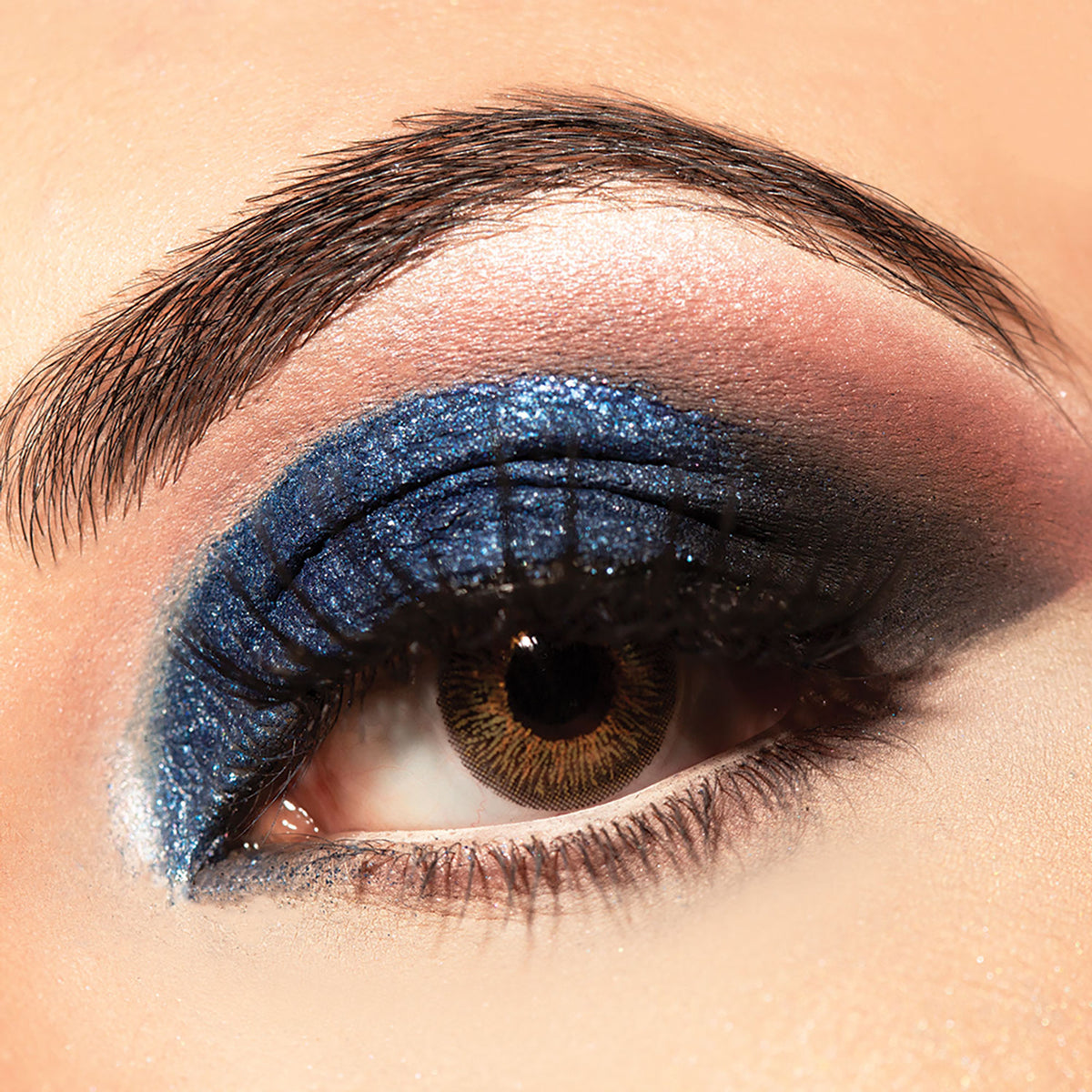 C2P Pro HD loose precious eye shadow pigment with shimmering finish, suitable for face and body application.