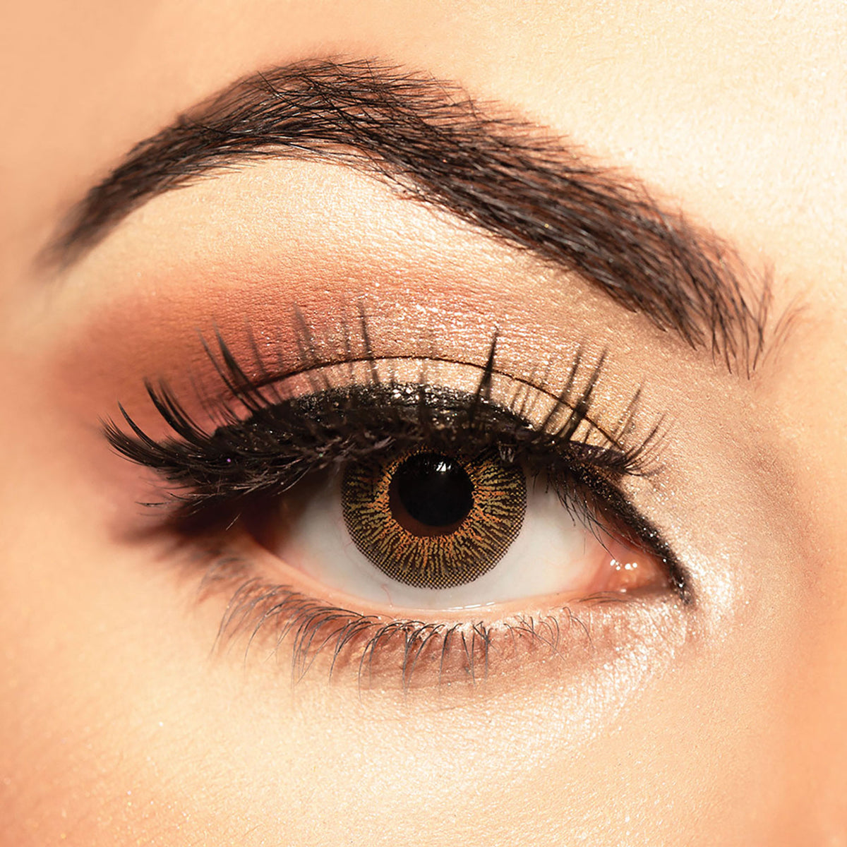 C2P Pro Blue Moon 191 loose eye shadow pigment with shimmering blue finish, suitable for face and body makeup application.