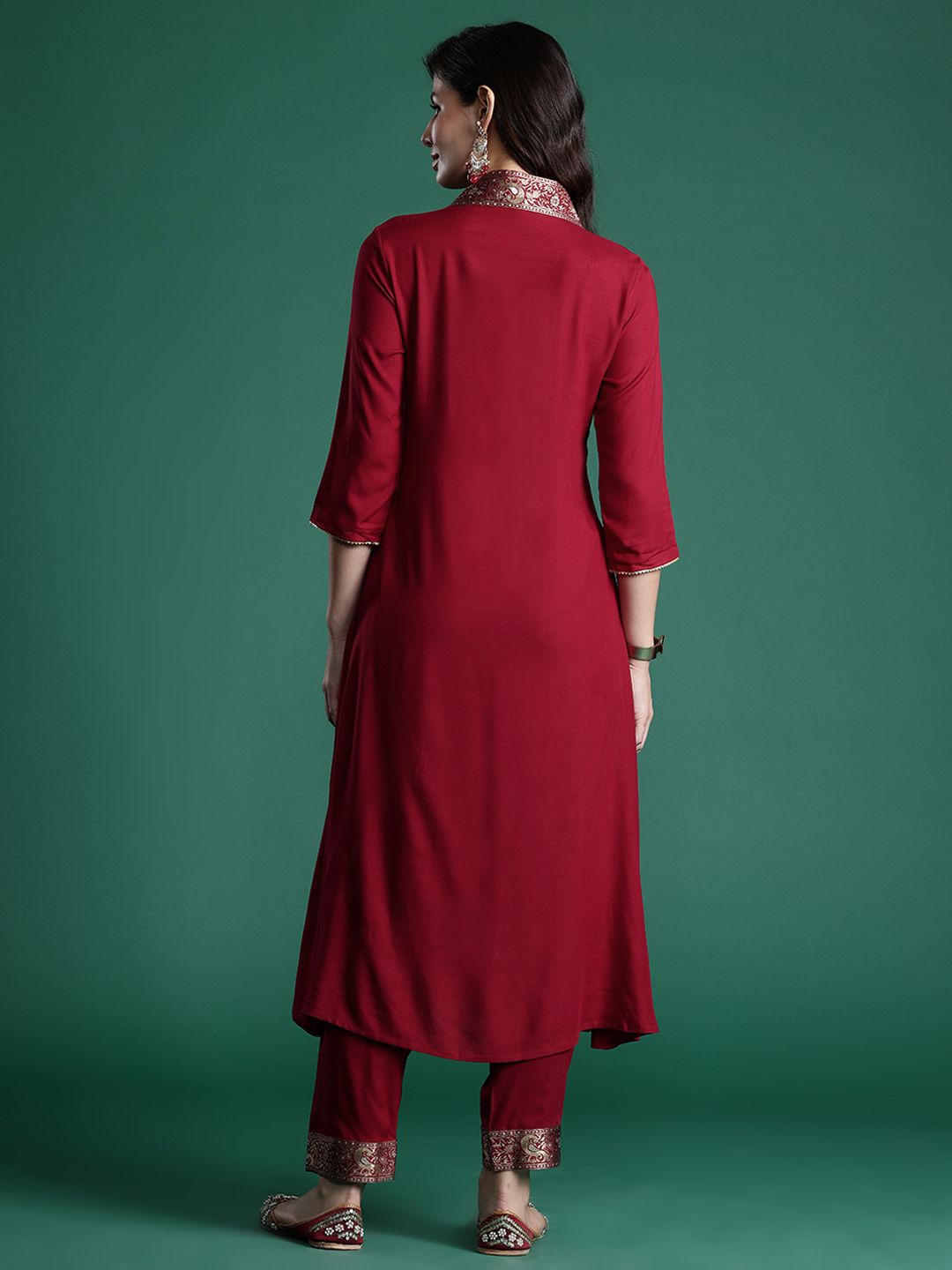 Indyancart IE Ethnic Motifs Zari Pleated Kurta with Trousers