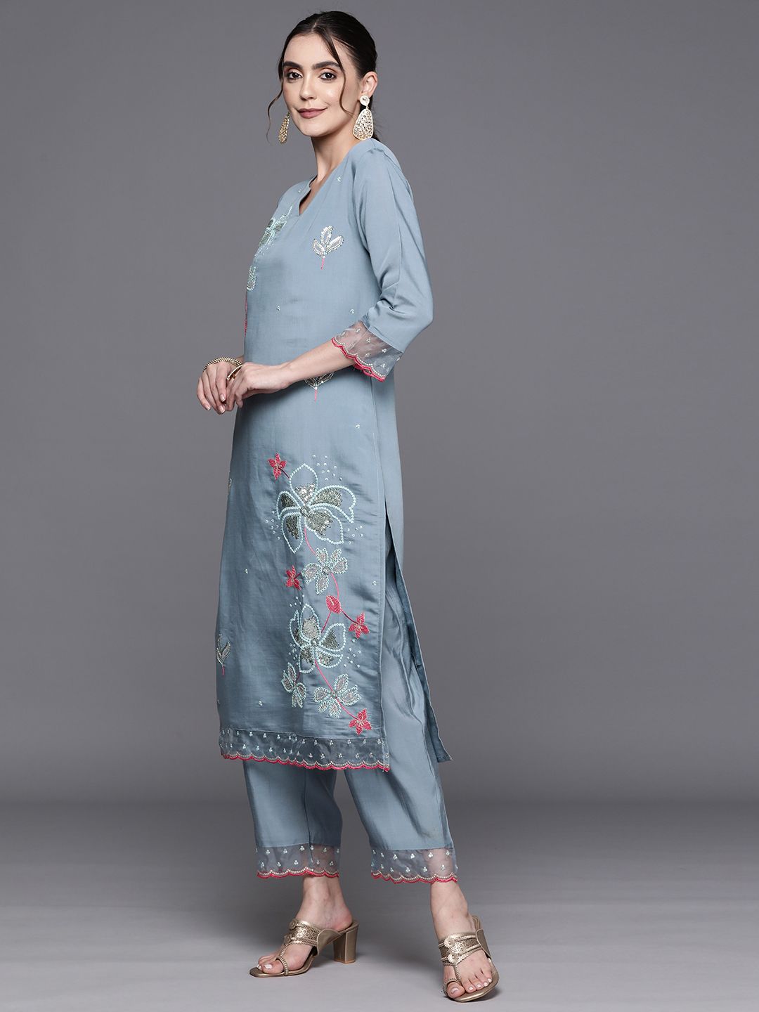 Indyancart IE Women Floral Embroidered Regular Sequinned Kurta with Trousers & With Dupatta