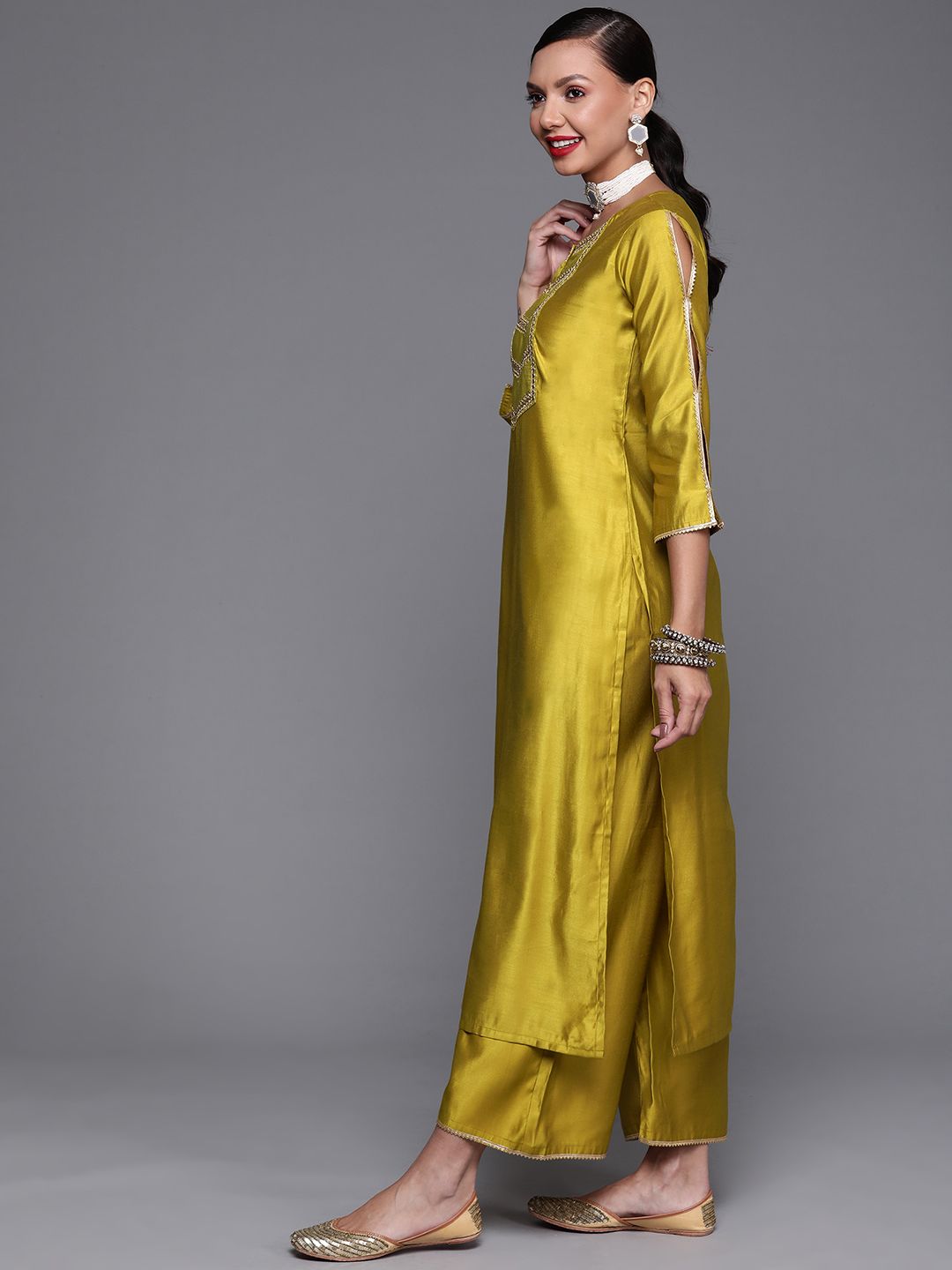 Indyancart IE Women Olive Green Ethnic Motifs Embroidered Kurta with Trousers & Dupatta