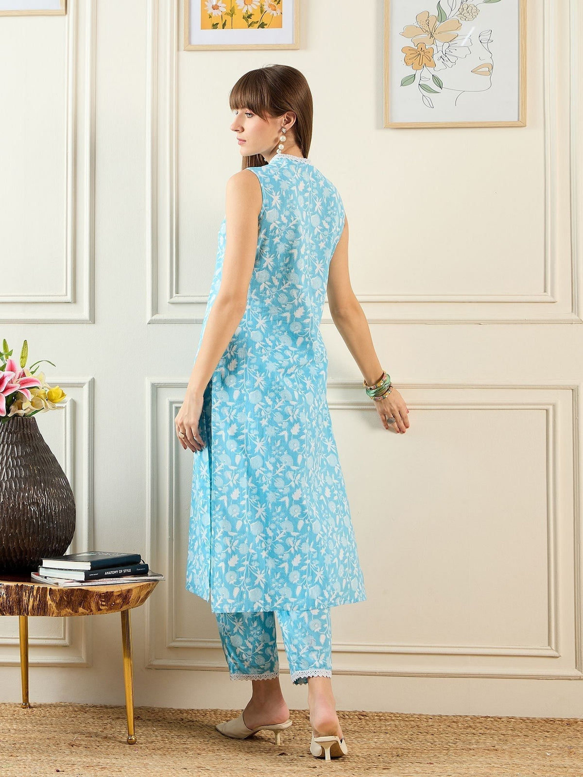 Indyancart IE Floral Printed V-Neck Pure Cotton Straight Kurta With Trouser