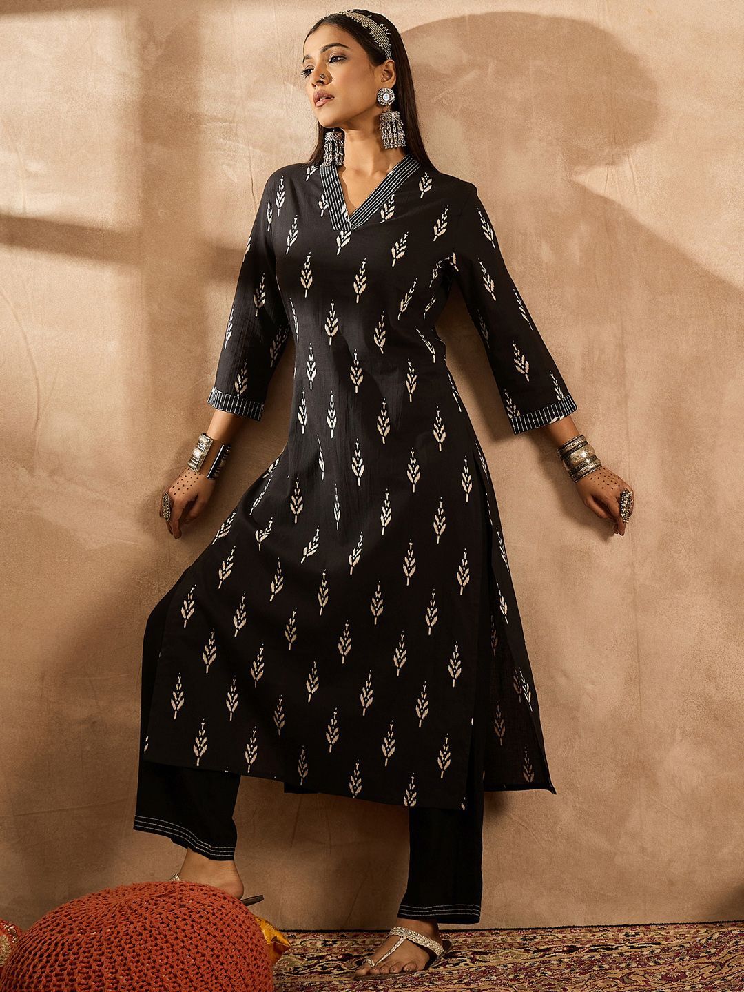 Indyancart IE Floral Printed V-Neck Pure Cotton Sequinned Straight Kurta
