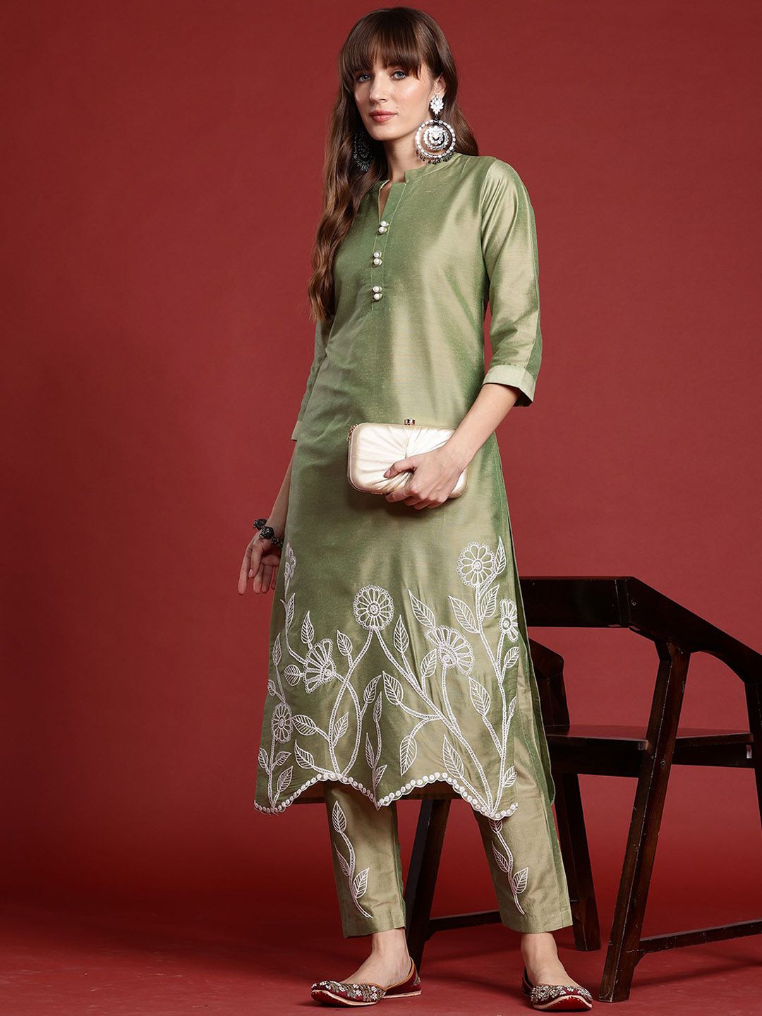 Indyancart IE Floral Embroidered Mandarin Collar Straight Tunic And Trousers