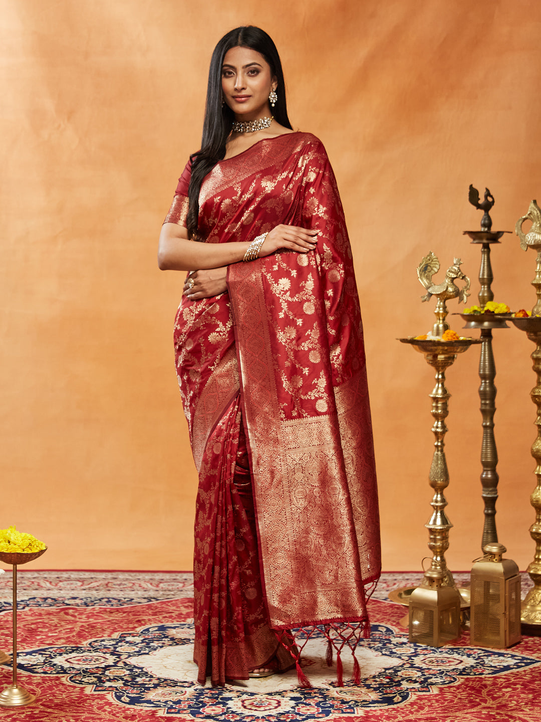Indyancart KS Women's Floral Woven Design Zari Banarasi Saree