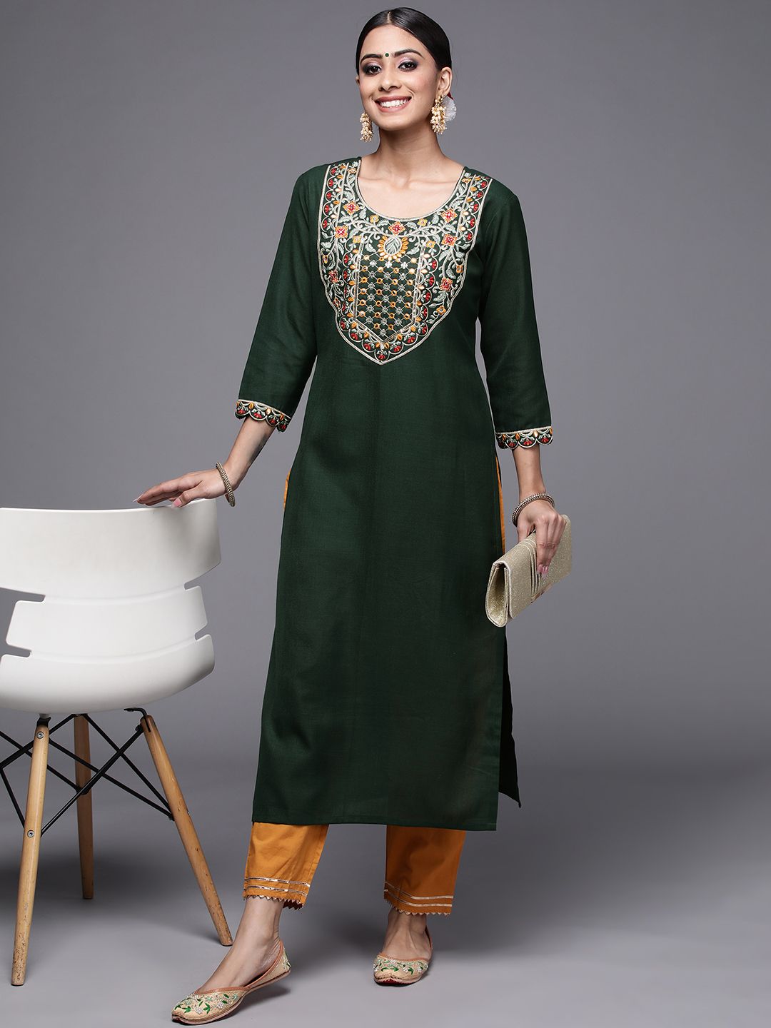 Indyancart IE Women Green Ethnic Motifs Yoke Design Mirror Work Kurta