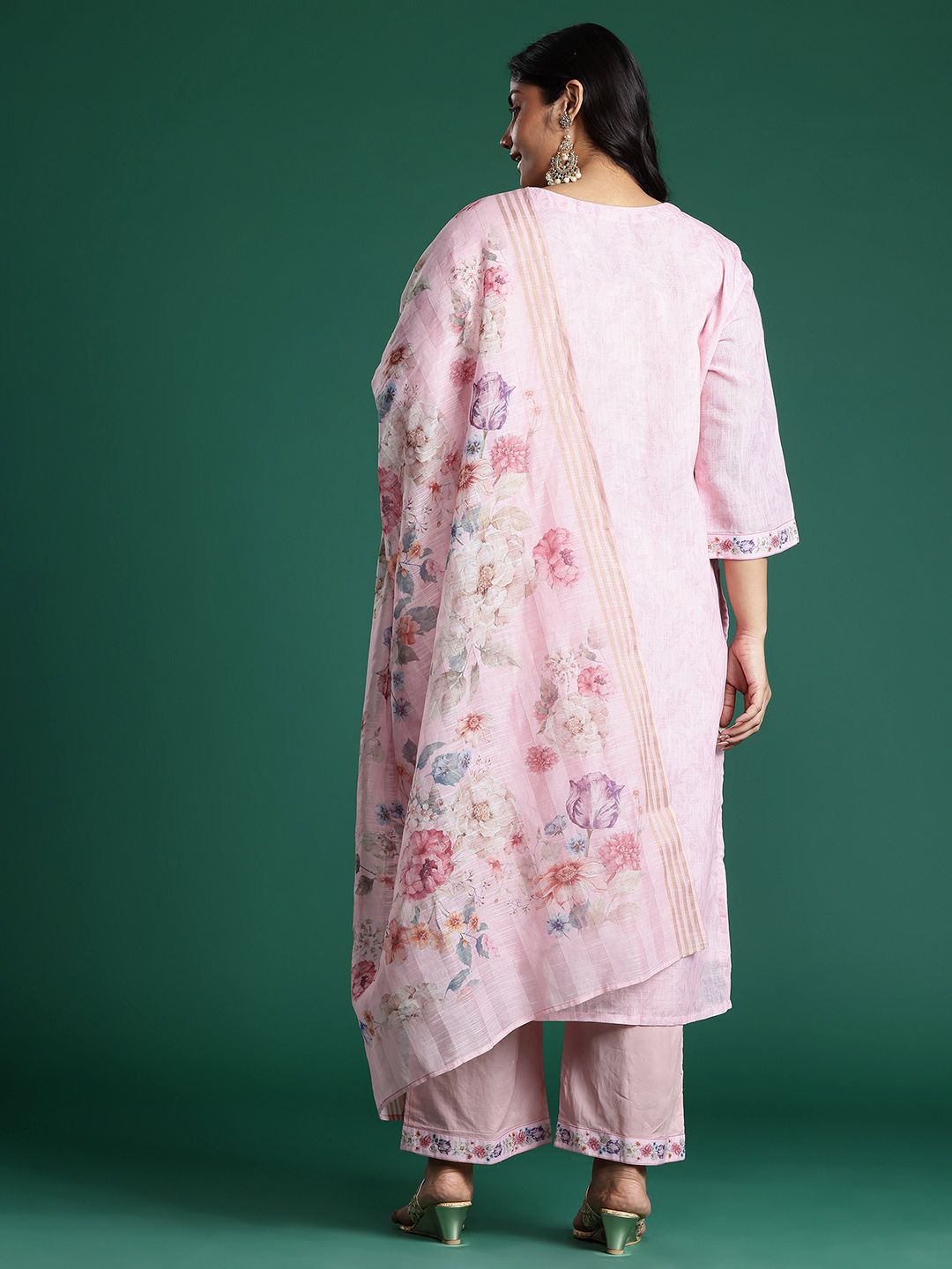 Indyancart Women's Plus Size Floral Print Thread Work Kurta with Palazzos & Dupatta