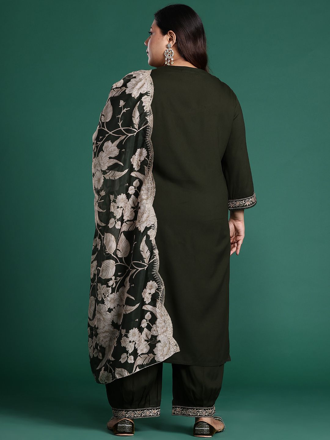 Indyancart IE Plus Size Floral Embroidered Kurta with Salwar & With Dupatta
