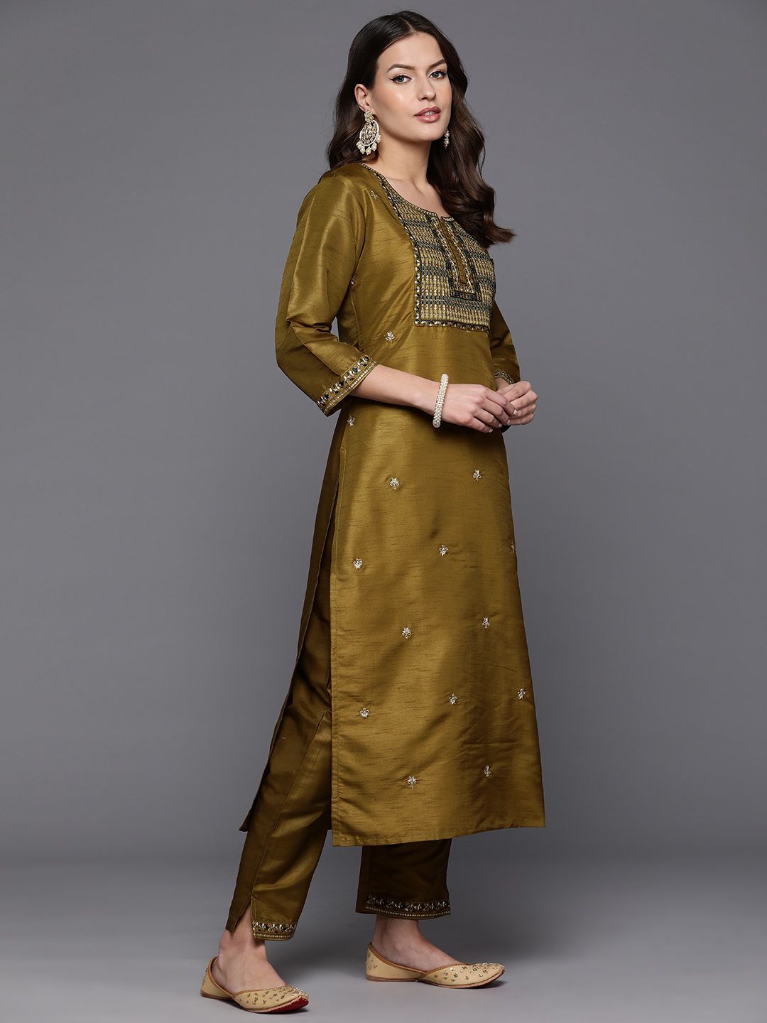 Indyancart IE Women Yoke Design Regular Mirror Work Kurta with Trousers & With Dupatta