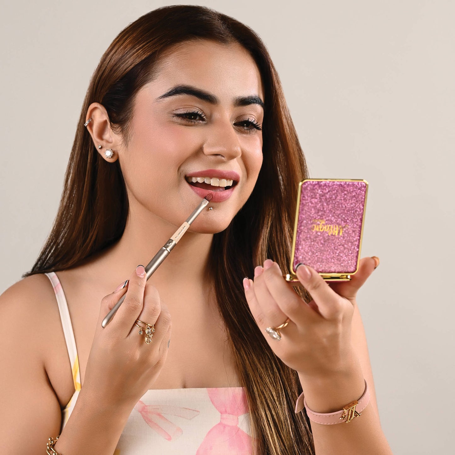 Milagro Beauty Pocket Glitter Hand Mirror Pink