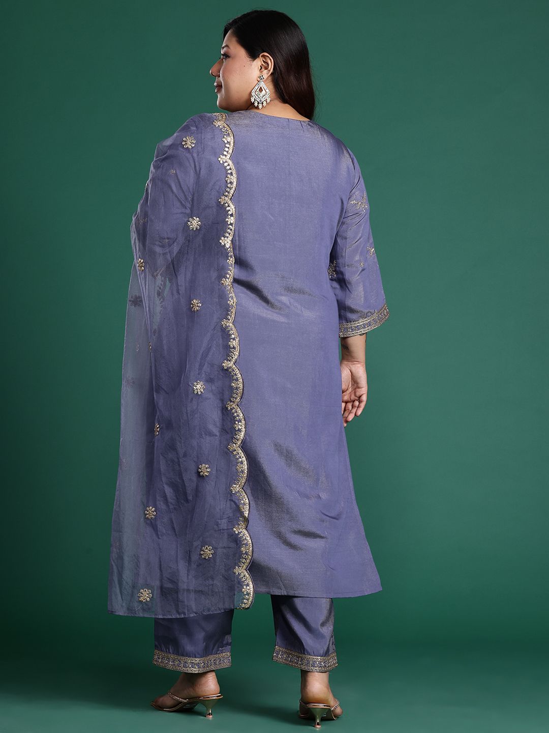 Indyancart IE Plus Size Ethnic Motifs Embroidered Sequinned Liva Kurta Set