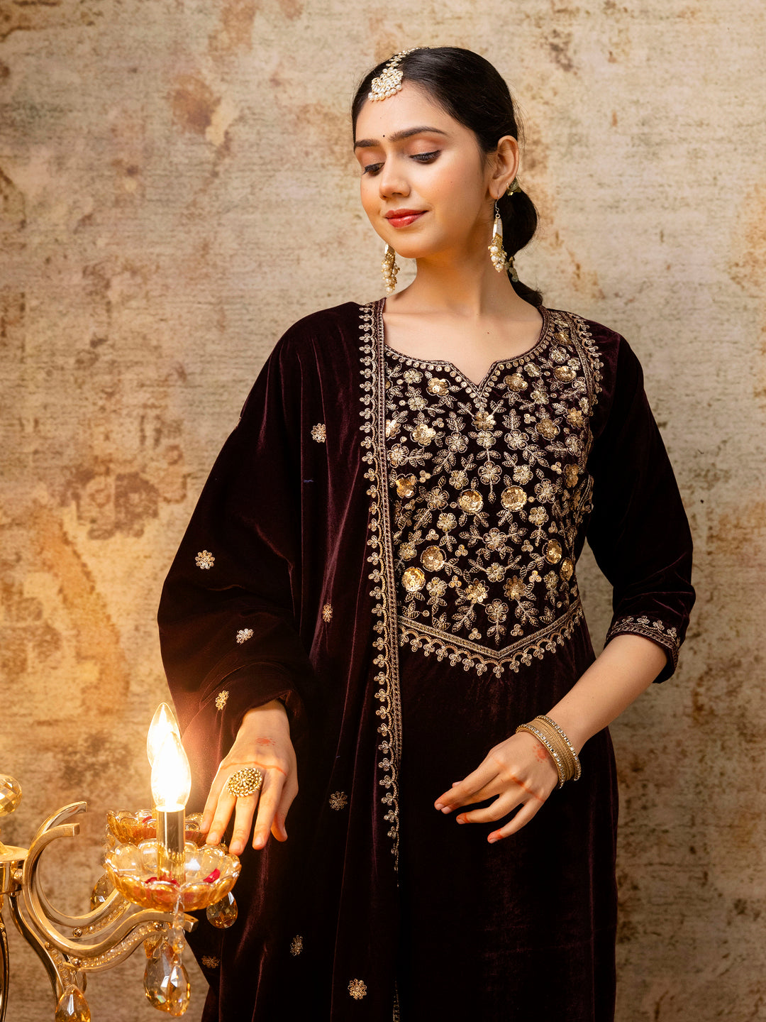 Dhiyona VV Women's Velvet Kurta Pant Dupatta Set