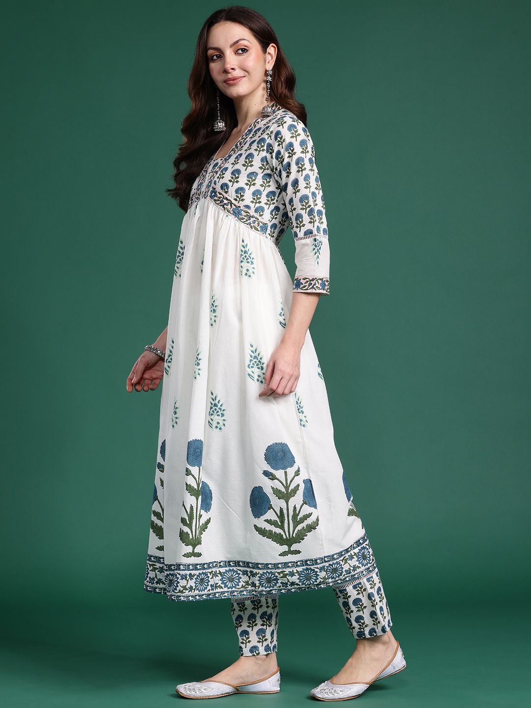 Dhiyona IE Women Floral Printed Empire Pure Cotton Kurta with Trousers & Dupatta