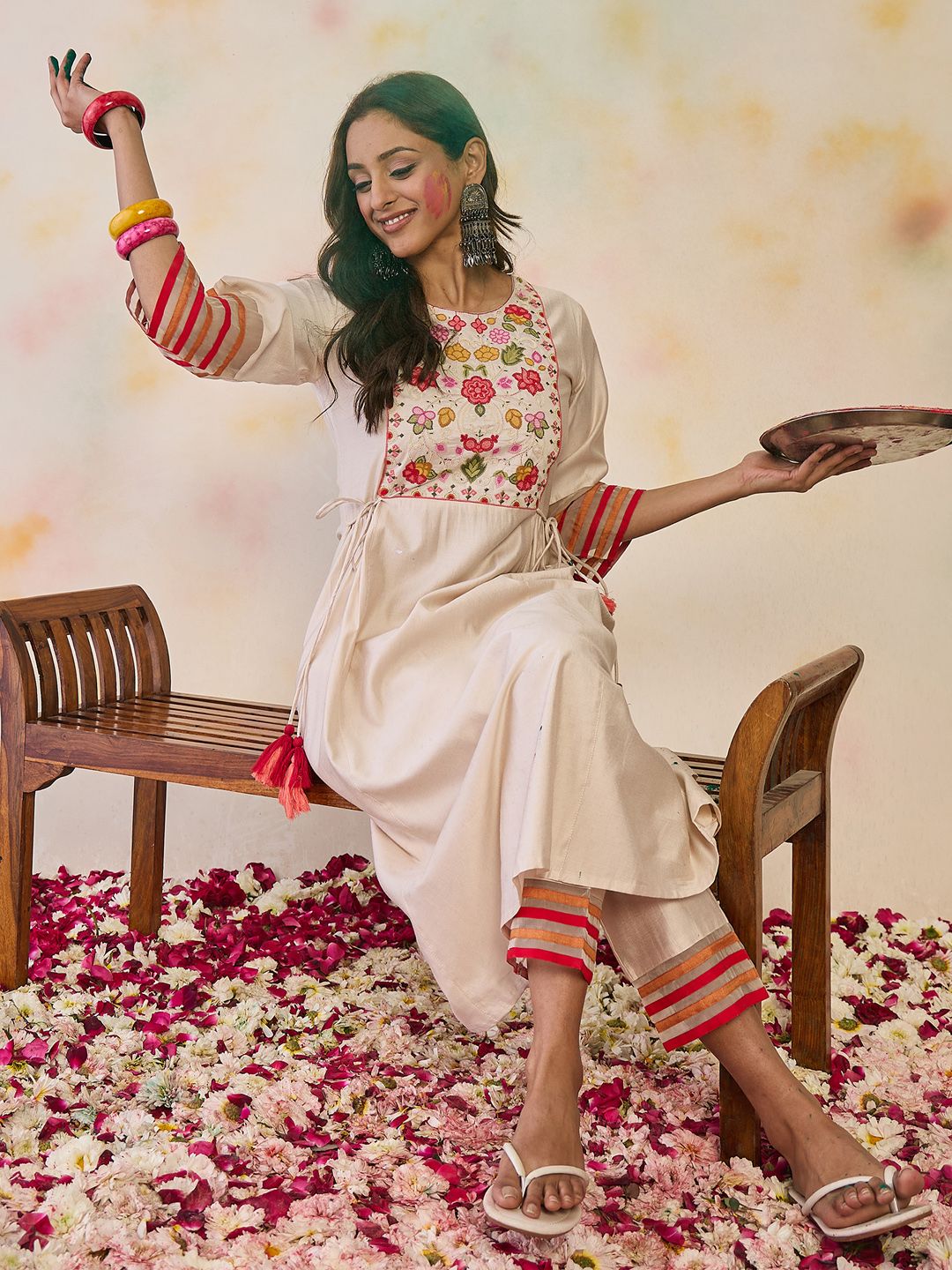Indyancart IE Women Floral Yoke Design Empire Thread Work Liva Kurta with Trousers