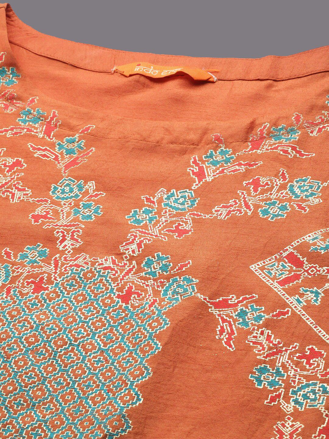 Indyancart IE Women Boat Neck Ethnic Motifs Printed Straight Kurta