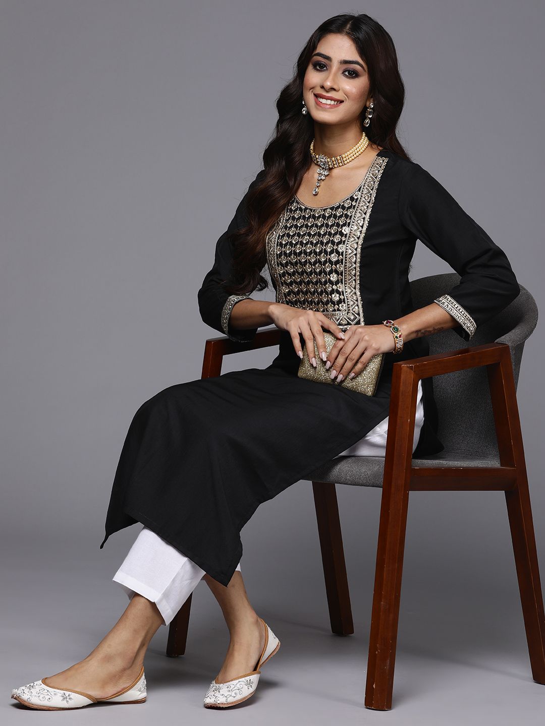 Indyancart IE Women Black Ethnic Motifs Yoke Design Sequinned Kurta
