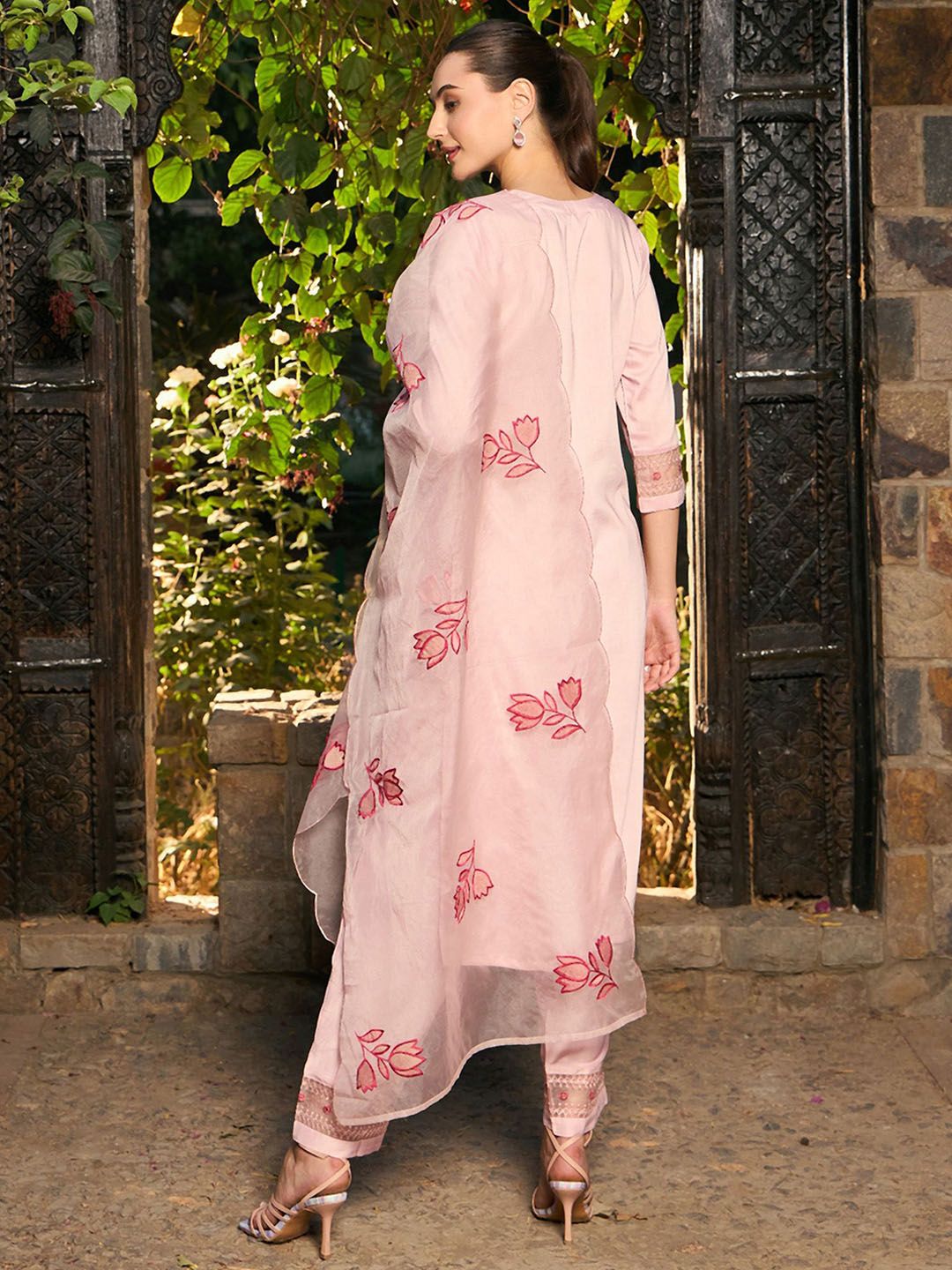 Indyancart IE Floral Embroidered Pure Cotton Straight Kurta With Trousers & Dupatta