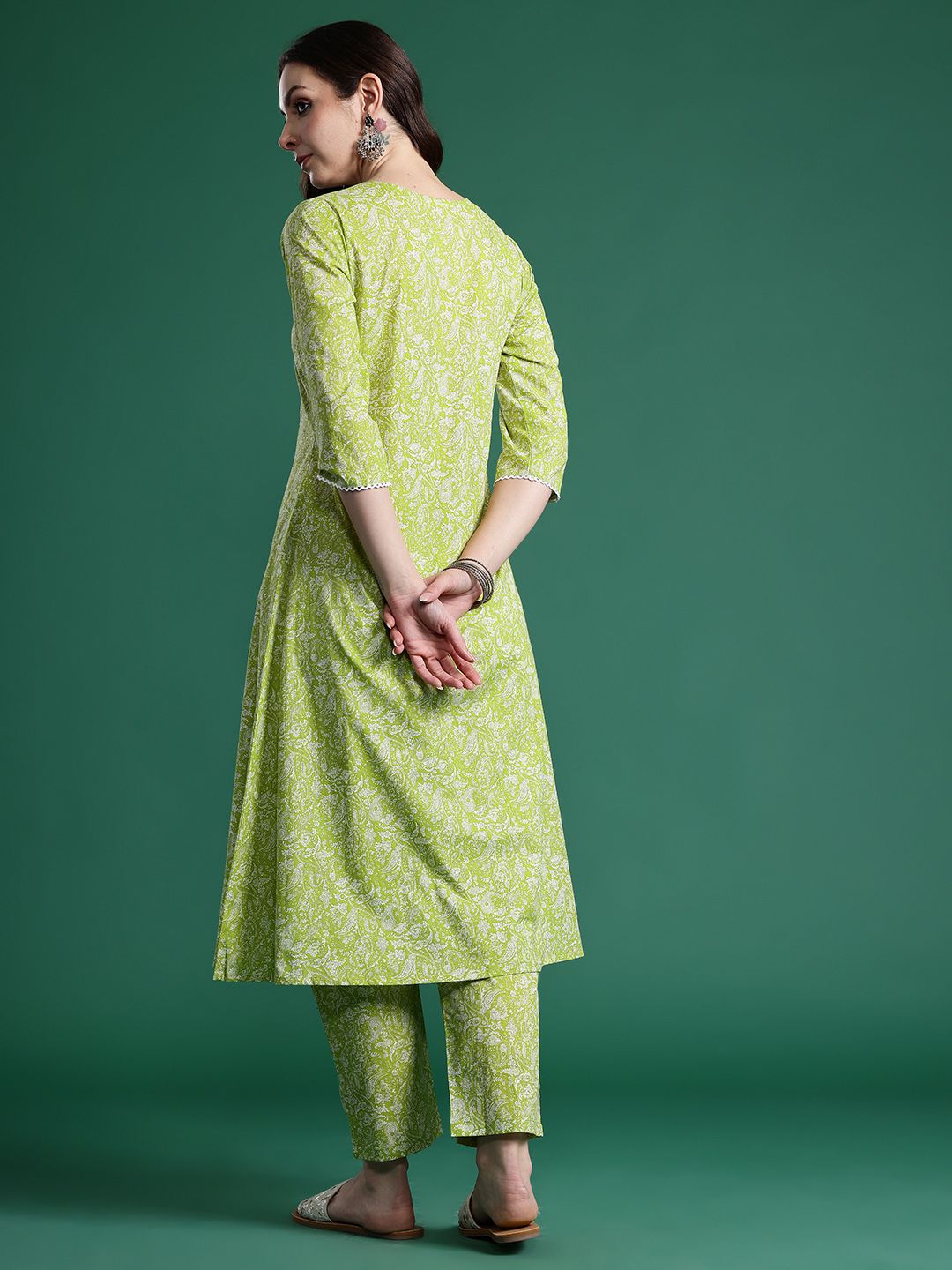 Indyancart IE Women Paisley Embroidered Pure Cotton Kurta with Trousers