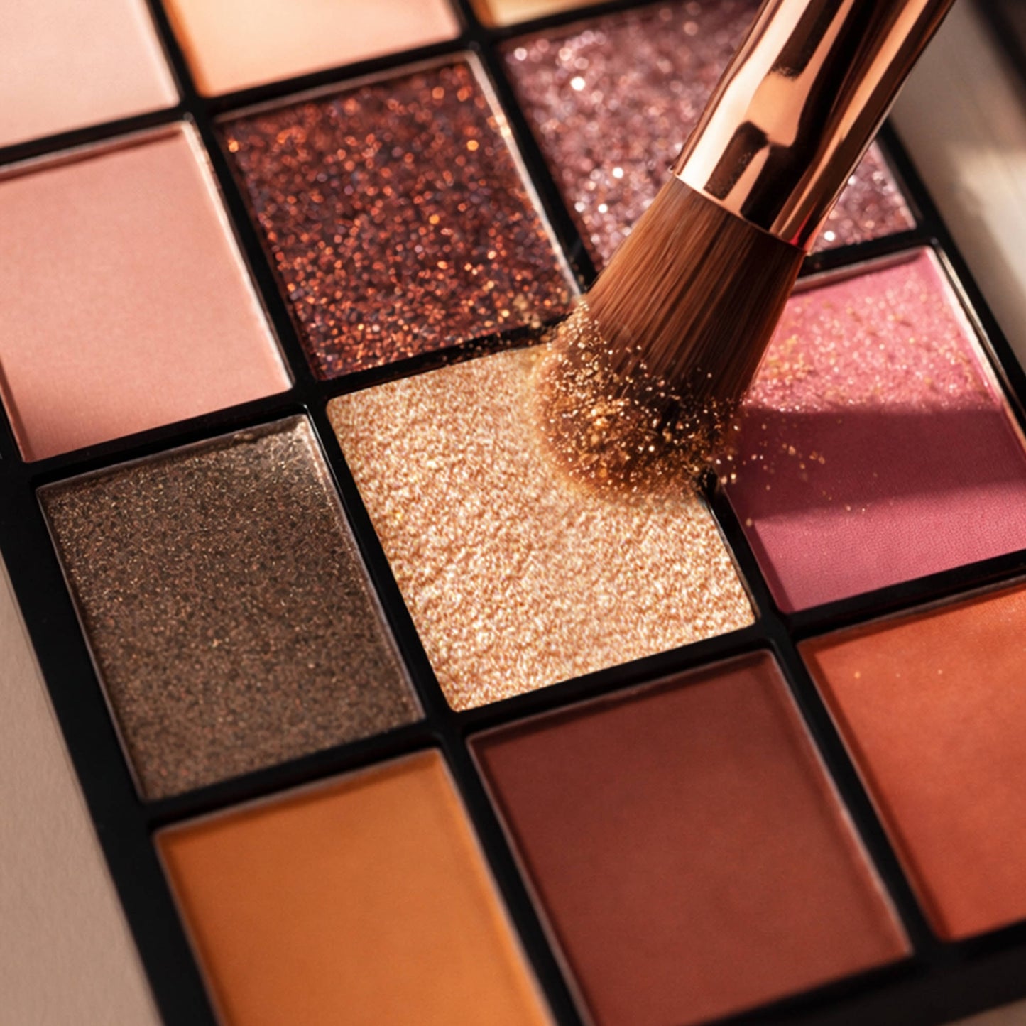 Swiss Beauty Limitless Eyeshadow Palette - Mattes, Shimmers & Metallics - 01 Stargaze