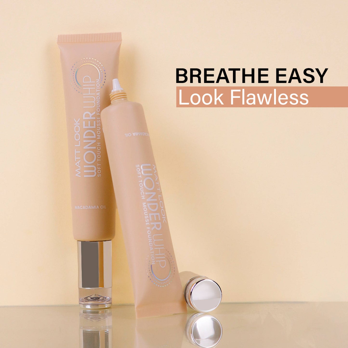 Matt look Wonder Whip Soft Touch Mousse Foundation - Beige