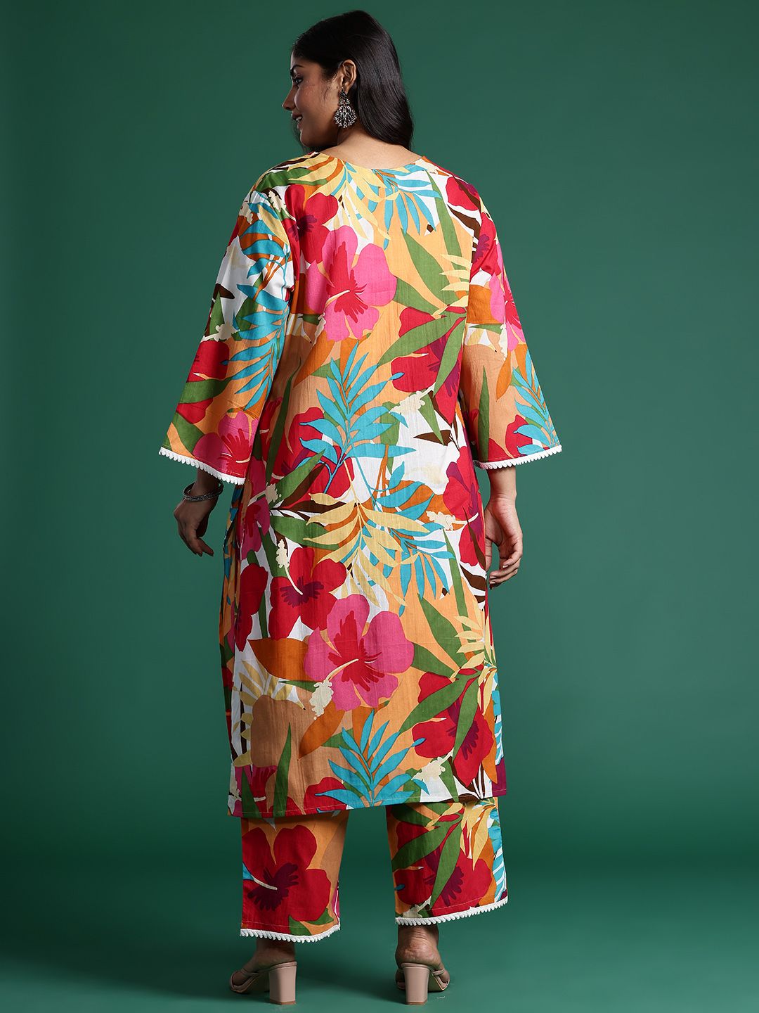 Indyancart IE Plus Size Floral Printed Pure Cotton Kurta with Trousers