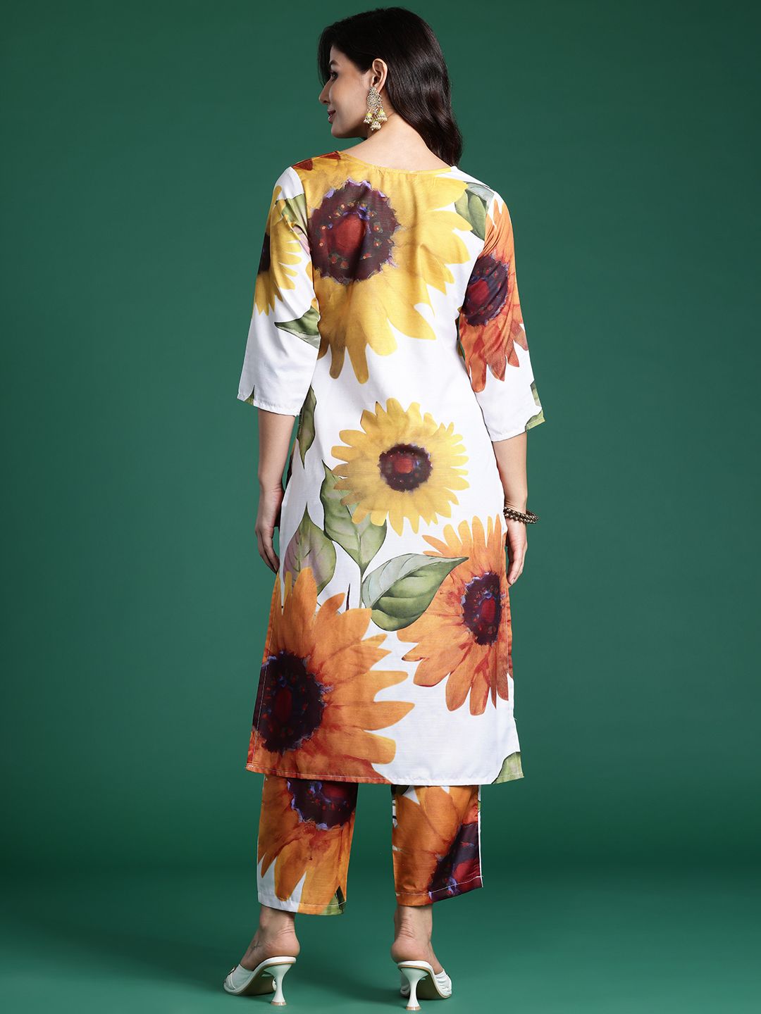 Floral Printed Kurta with Trousers