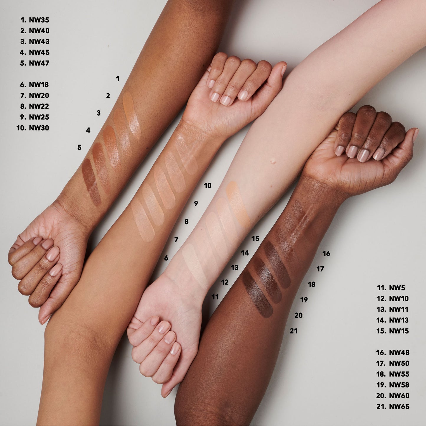 M.A.C Studio Radiance Serum-Powered Foundation - NW18