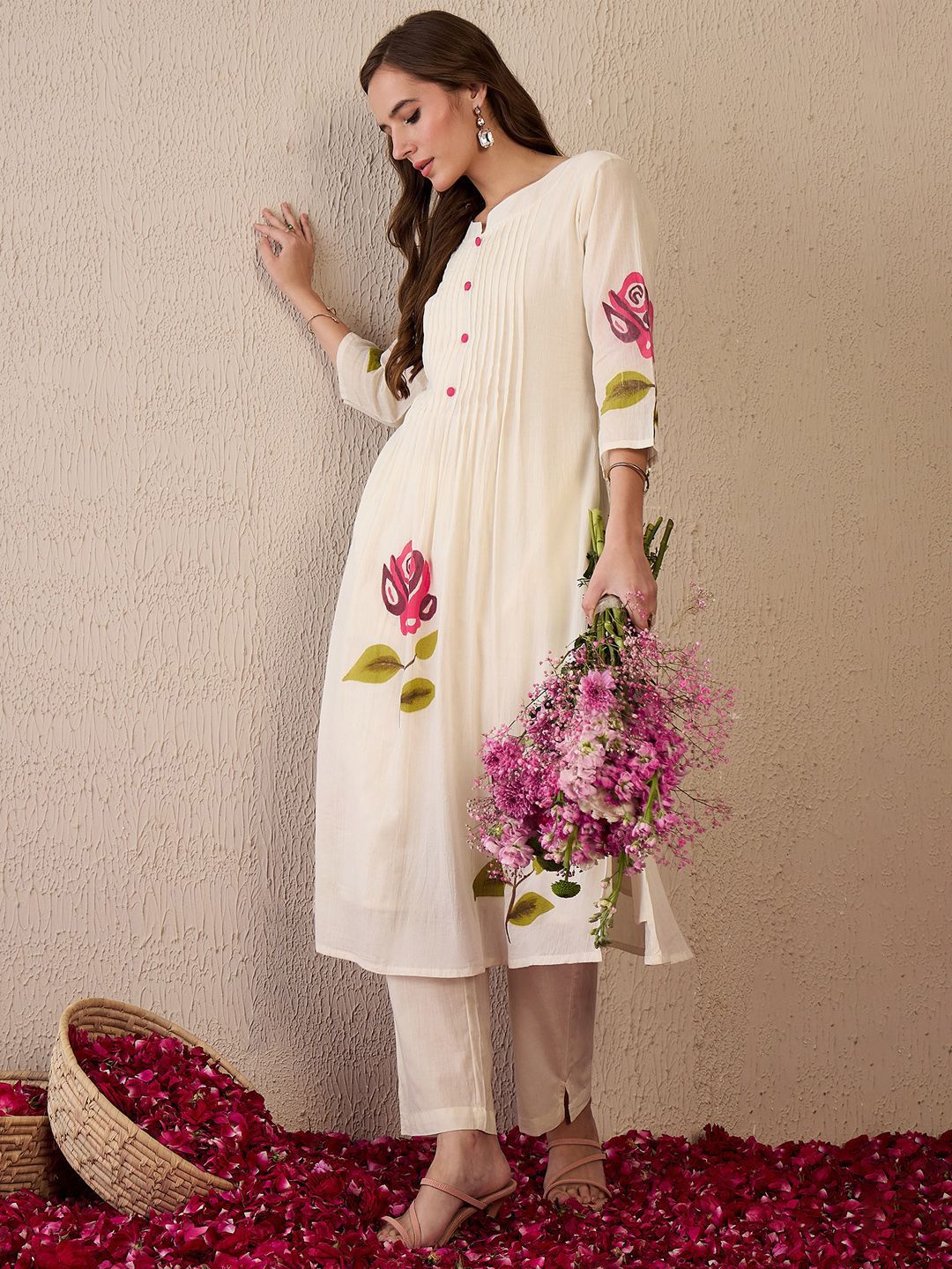 Dhiyona IE Women Floral Printed Regular Thread Work Pure Cotton Kurta with Trousers