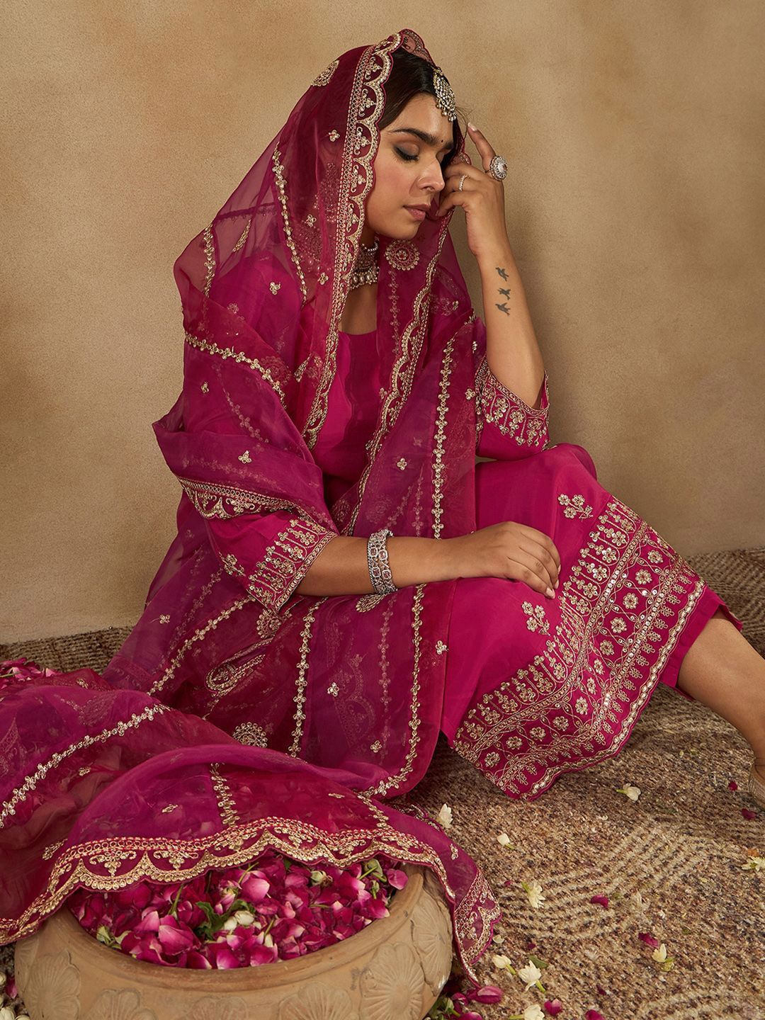 Women Floral Embroidered Regular Sequinned Kurta with Trousers & With Dupatta