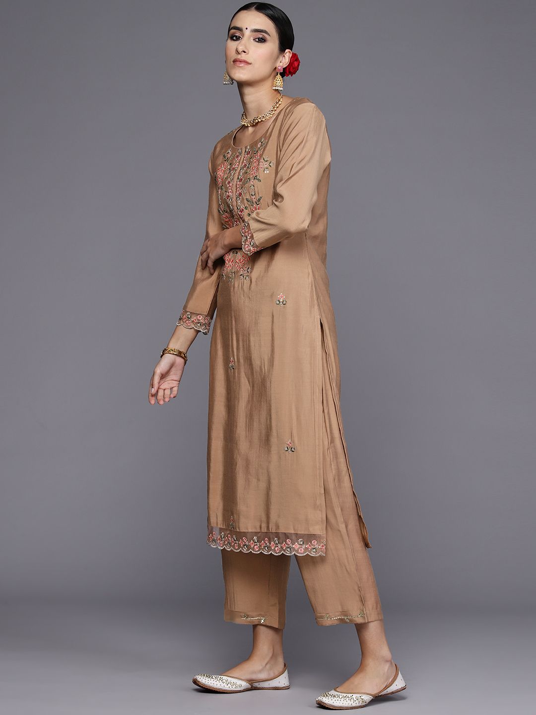 Dhiyona IE Women Floral Embroidered Regular Thread Work Kurta with Trousers & With Dupatta