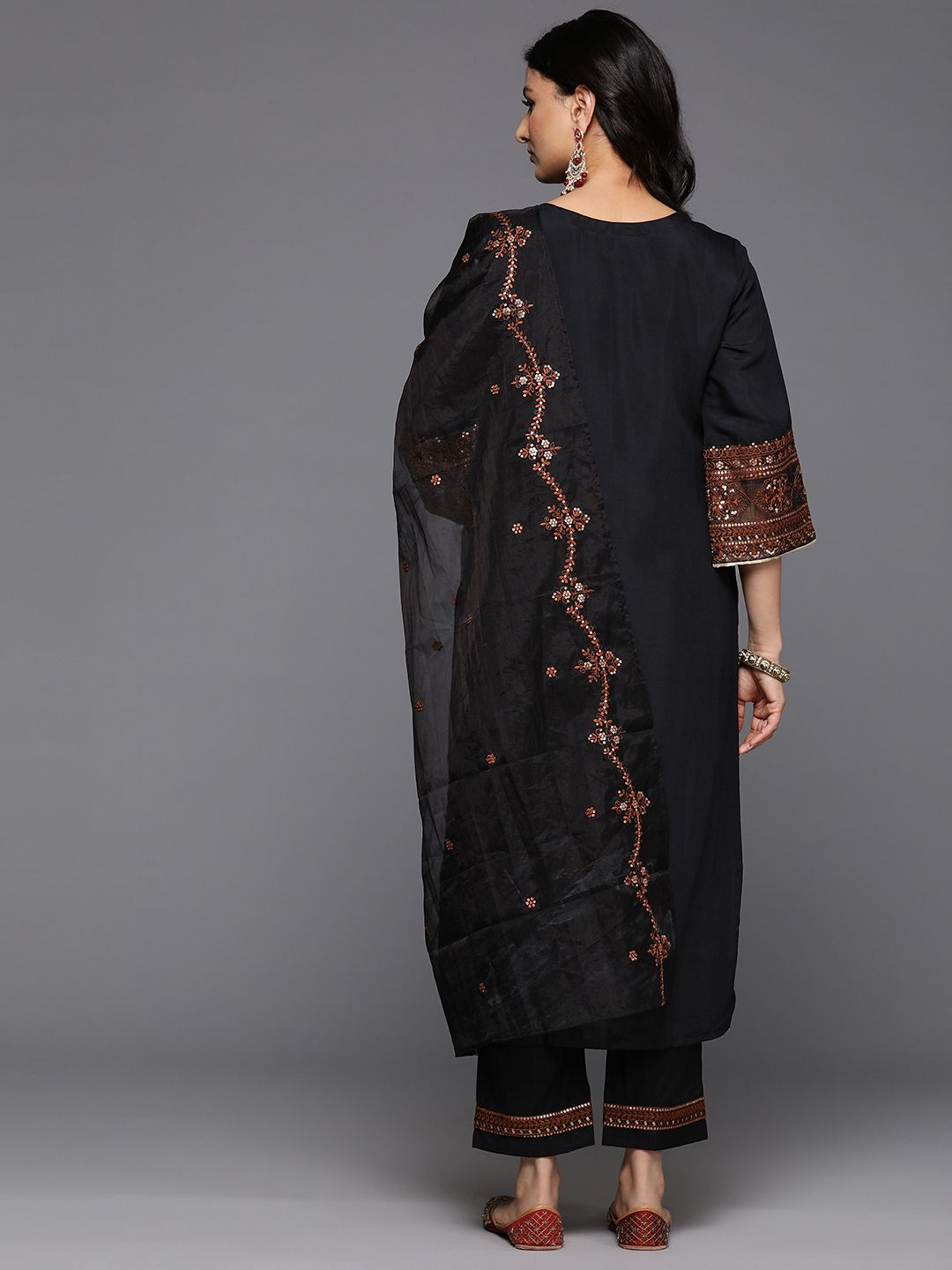 Indyancart VA Women'sEthnic Motifs Embroidered Thread Work Kurta With Trousers & Dupatta