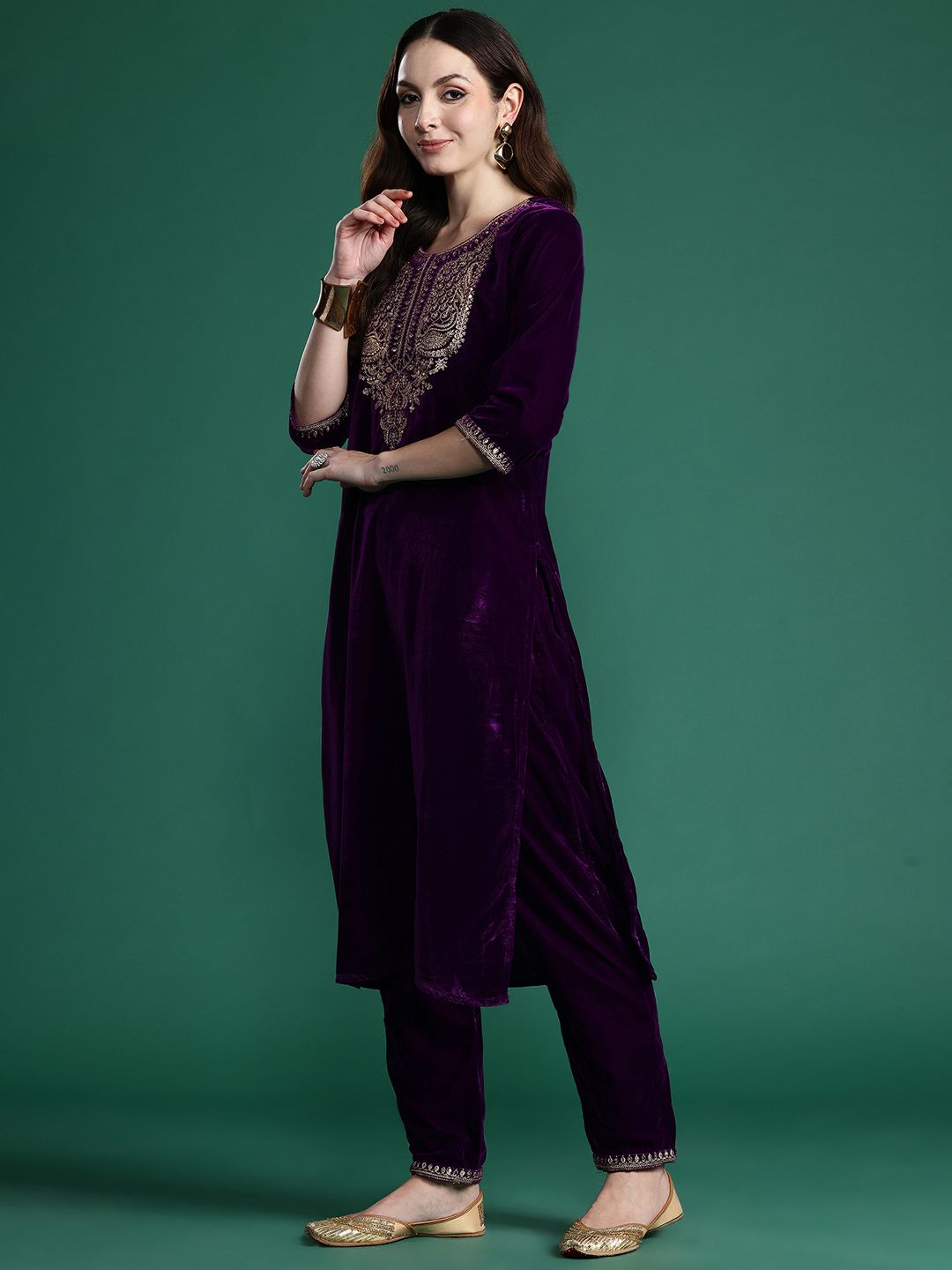 Indyancart IE Ethnic Motifs Embroidered Velvet Kurta with Trousers & With Dupatta