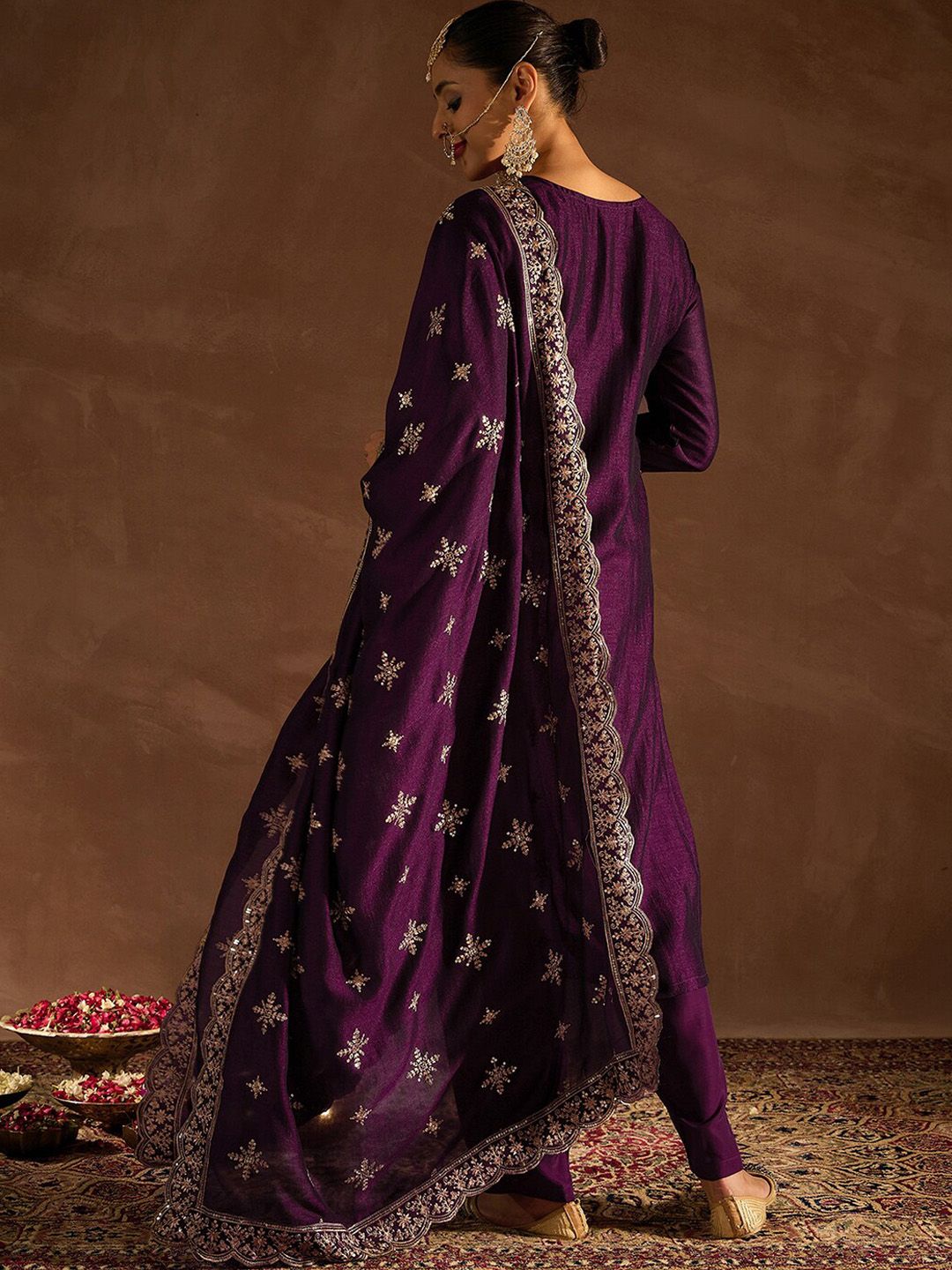 Indyancart IE Floral Embroidered Regular Thread Work Straight Kurta With Trousers & Dupatta