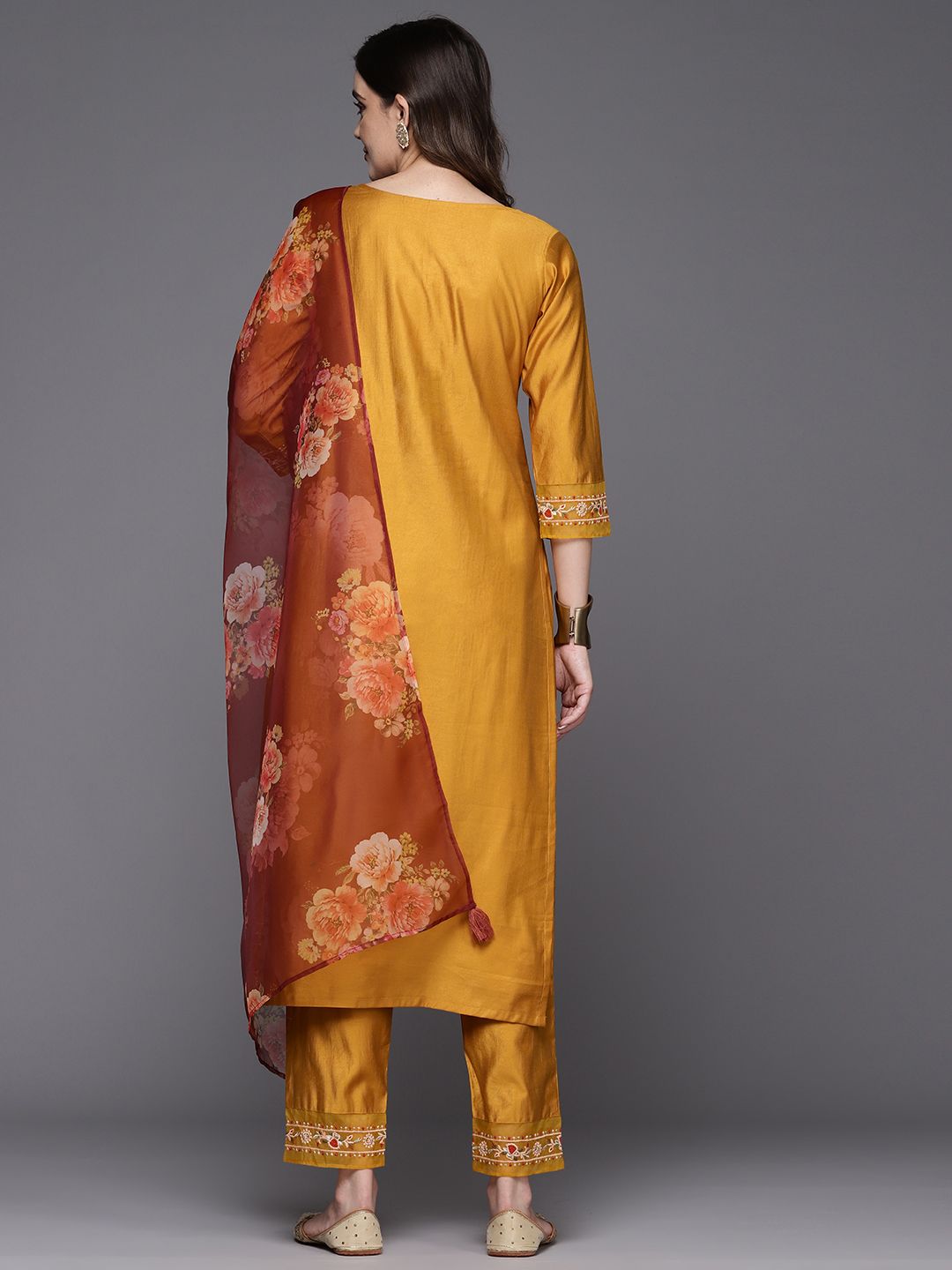 Indyancart IE Women Embroidered Liva Kurta with Trousers & Dupatta
