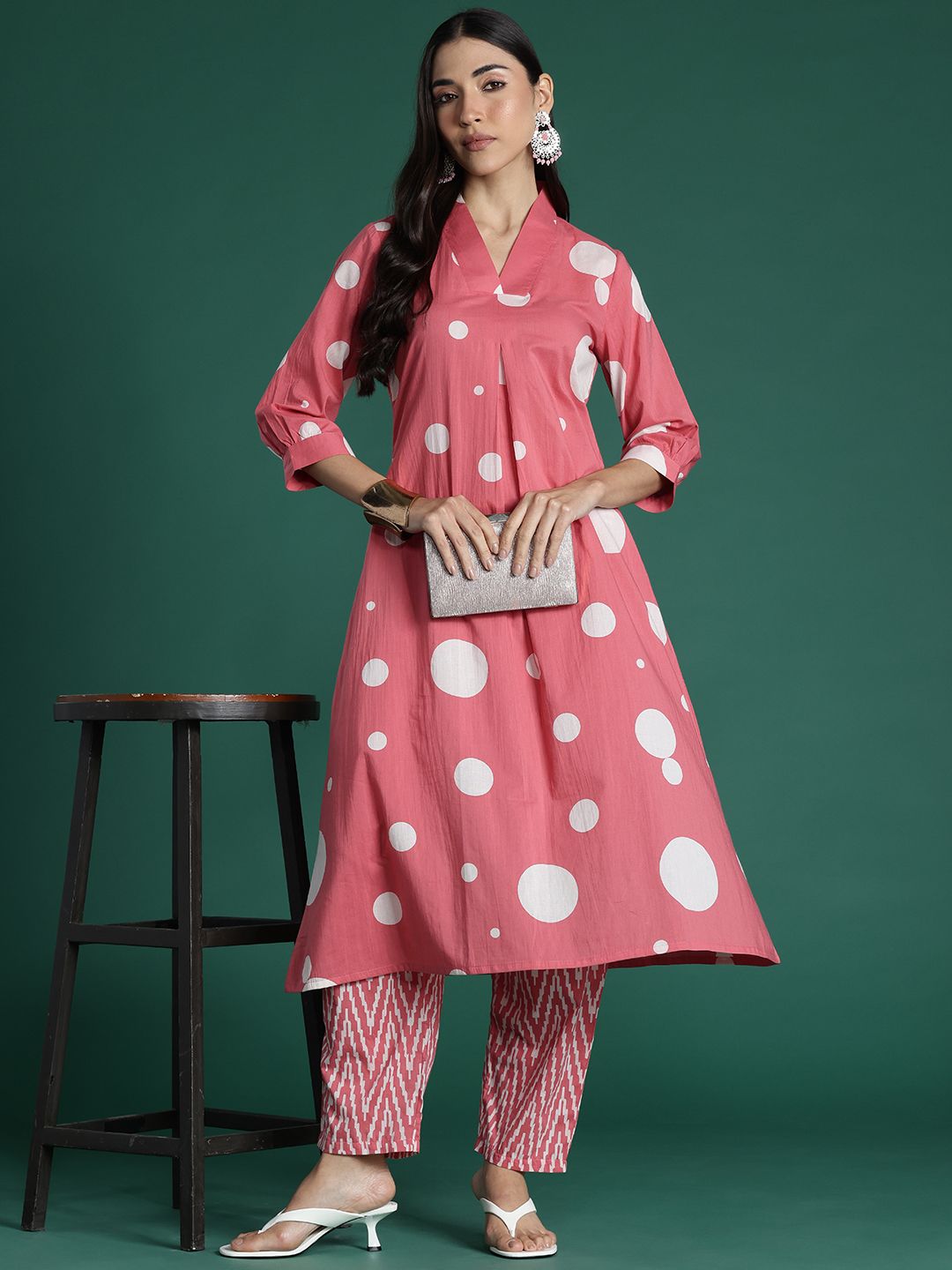 Indyancart IE Women Printed Pleated Pure Cotton Kurta with Trousers