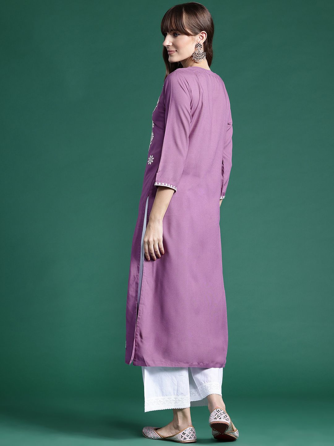 Dhiyona IE Women Floral Embroidered Thread Work Kurta