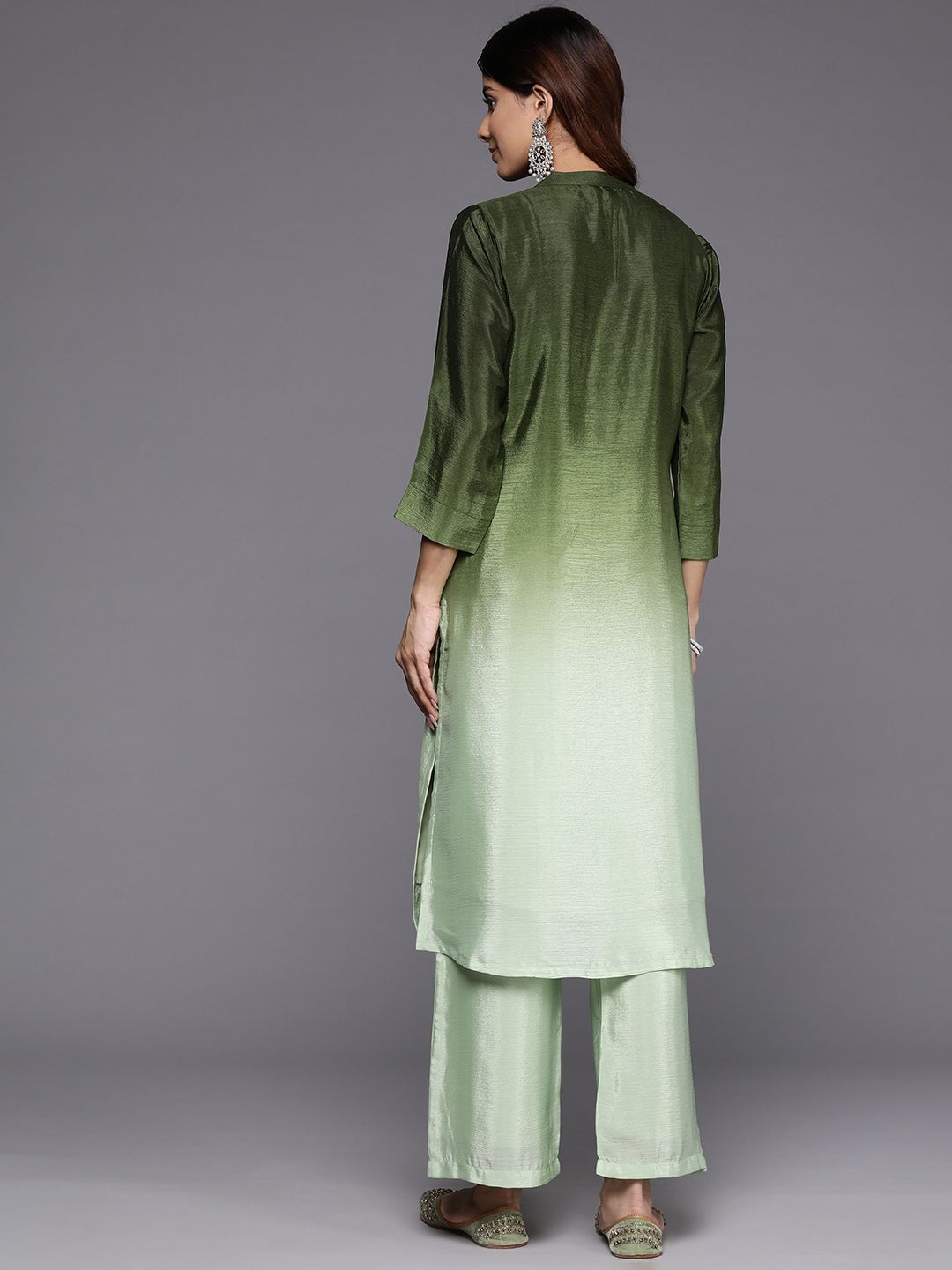 Dhiyona VA Women'sDyed Mandarin Collar Sequinned & Beaded Kurta With Trouser