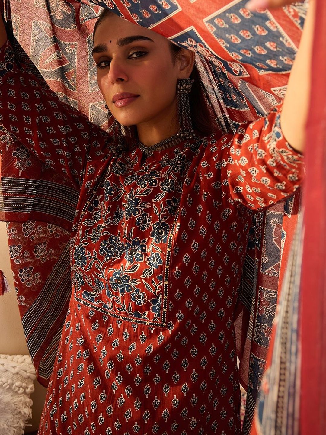 Women Ethnic Motifs Printed Cotton Kurta with Trousers & Dupatta