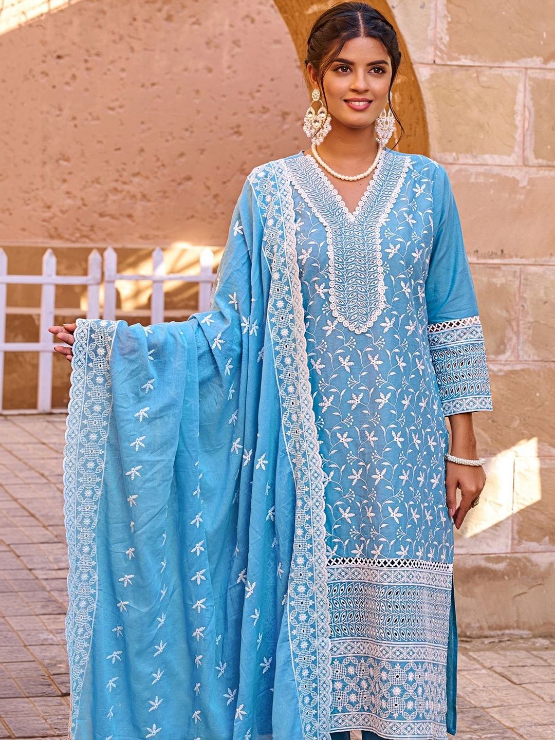 Women Ethnic Motifs Embroidered Regular Thread Work Pure Cotton Kurta with Trousers & With Dupatta