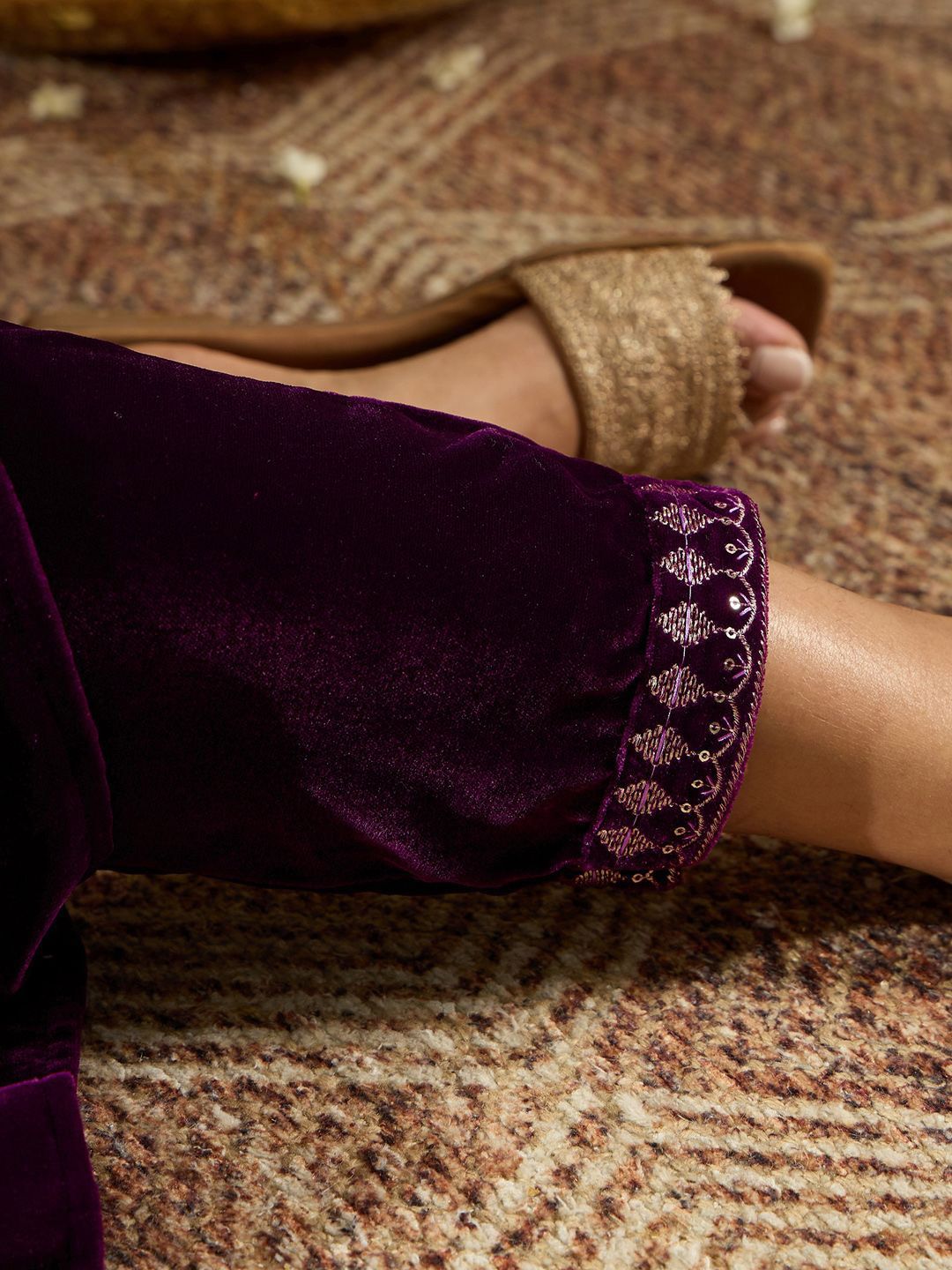 Indyancart IE Ethnic Motifs Embroidered Regular Velvet Straight Kurta with Trousers