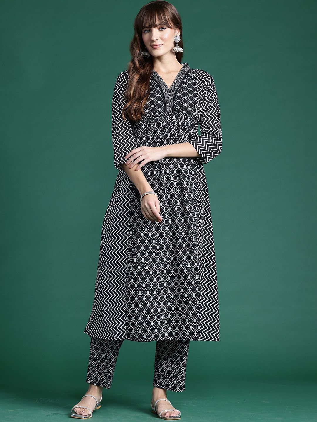 Dhiyona IE Printed V-Neck Pure Cotton A-Line Tunic With Trouser