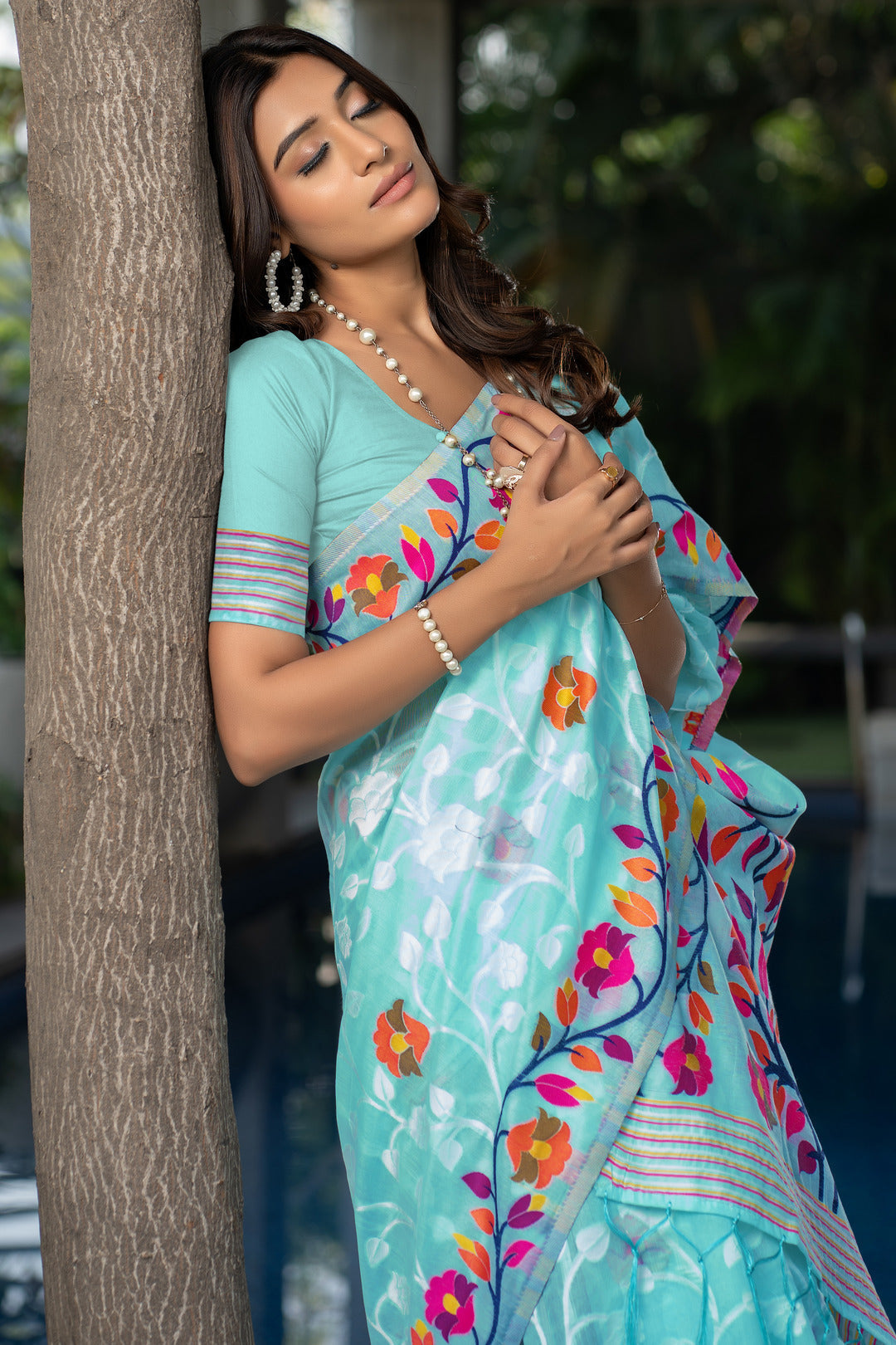 Dhiyona GR Women's Ruhani Sky Blue Cotton Jamdani Saree
