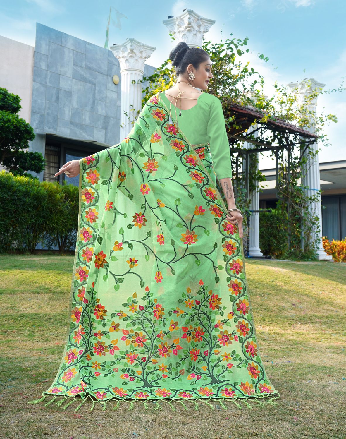 Dhiyona GR Women's Shahida Clover Green Soft Cotton Jamdani Saree