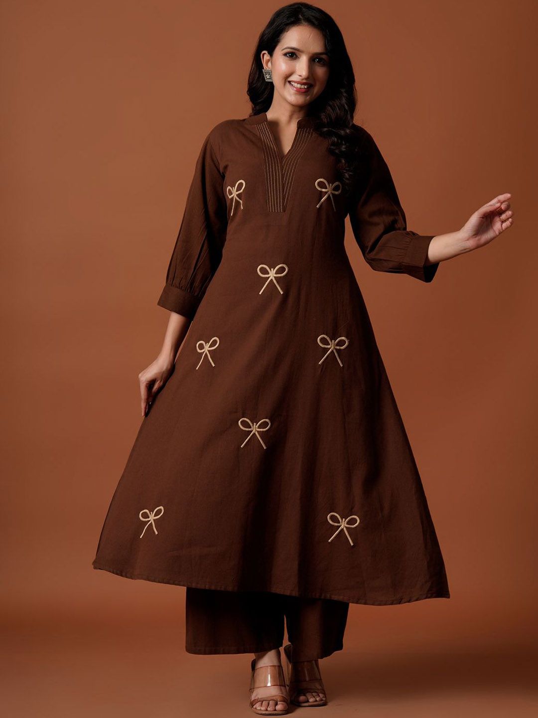 Indyancart IE Embroidered Mandarin Collar Pure Cotton A-Line Top With Trousers