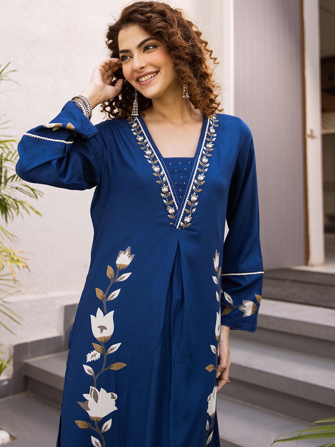 Dhiyona SN Women's Floral Printed sequins Embroidered A-Line Kurta Set