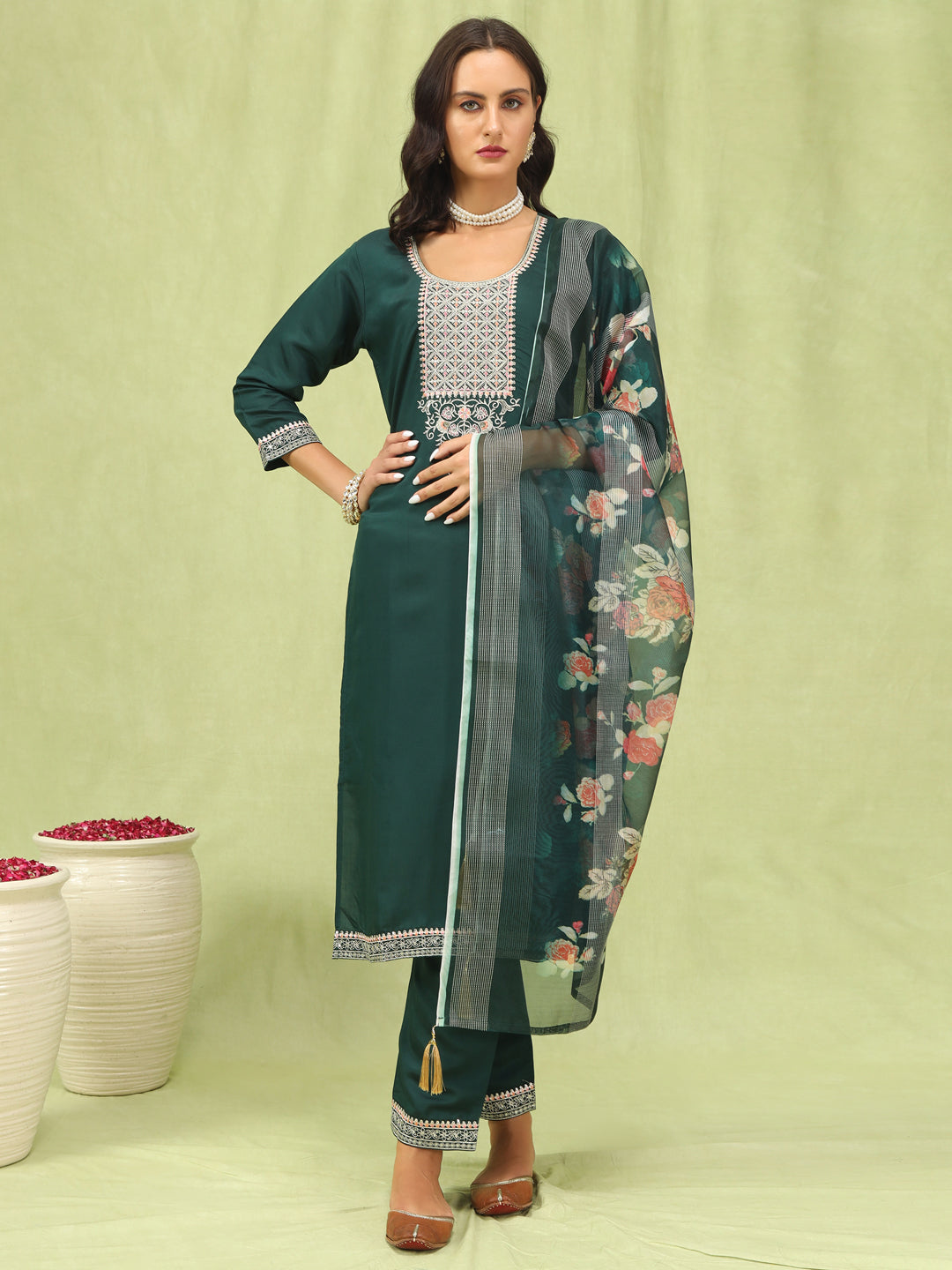 Dhiyona VV Aayushi Womens Viscose Roman Silk Embroidery Straight Kurta Pant with Dupatta Set