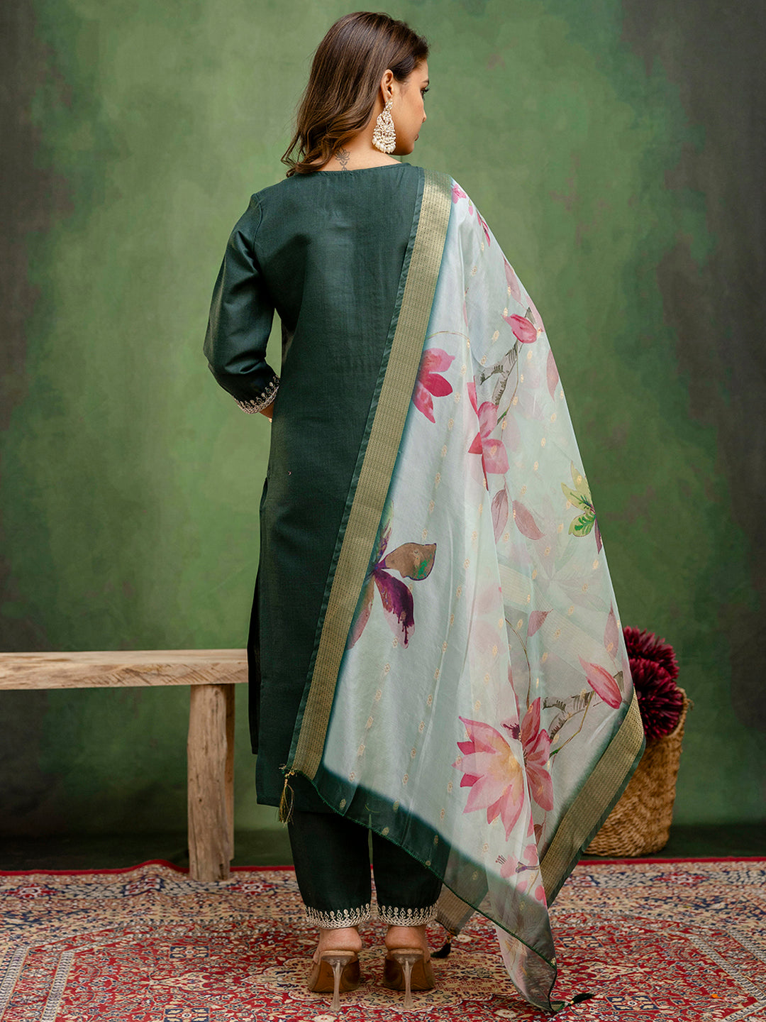 Dhiyona VV Green Women Kurta and Trousers Pant Sets Cotton Blend